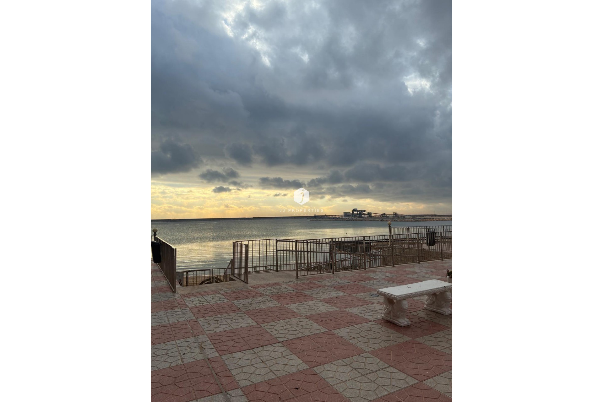 Resale - Apartment / flat -
Torrevieja - El Acequión - Los Náufragos