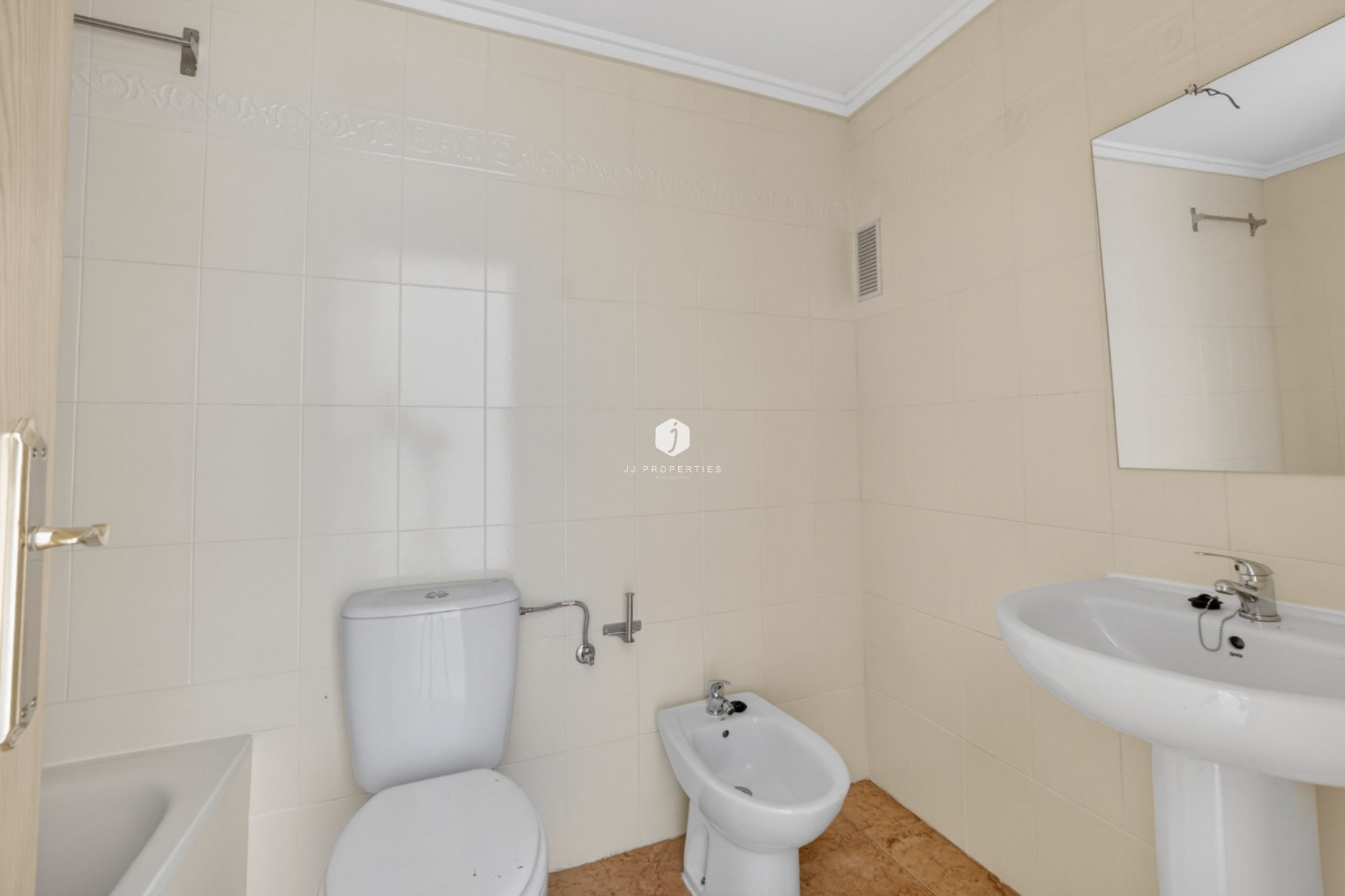 Resale - Apartment / flat -
Torrevieja - El Limonar