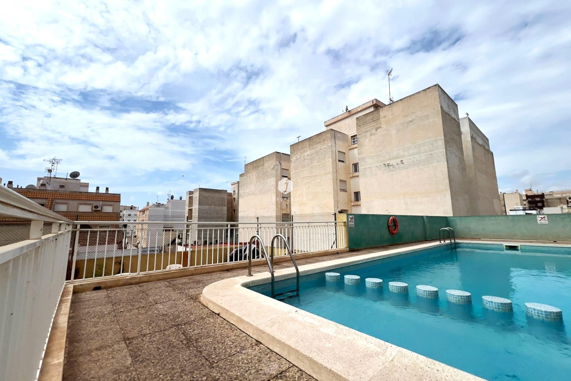 Resale - Apartment / flat -
Torrevieja - El molino
