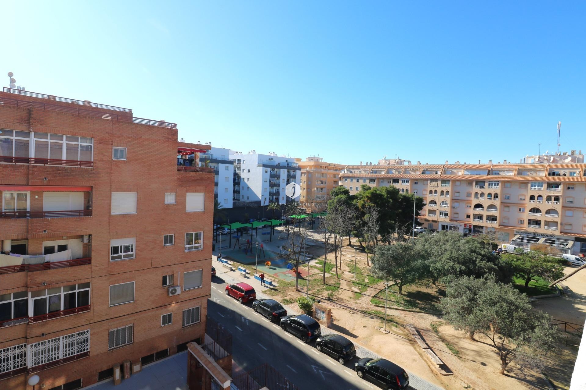 Resale - Apartment / flat -
Torrevieja - El molino