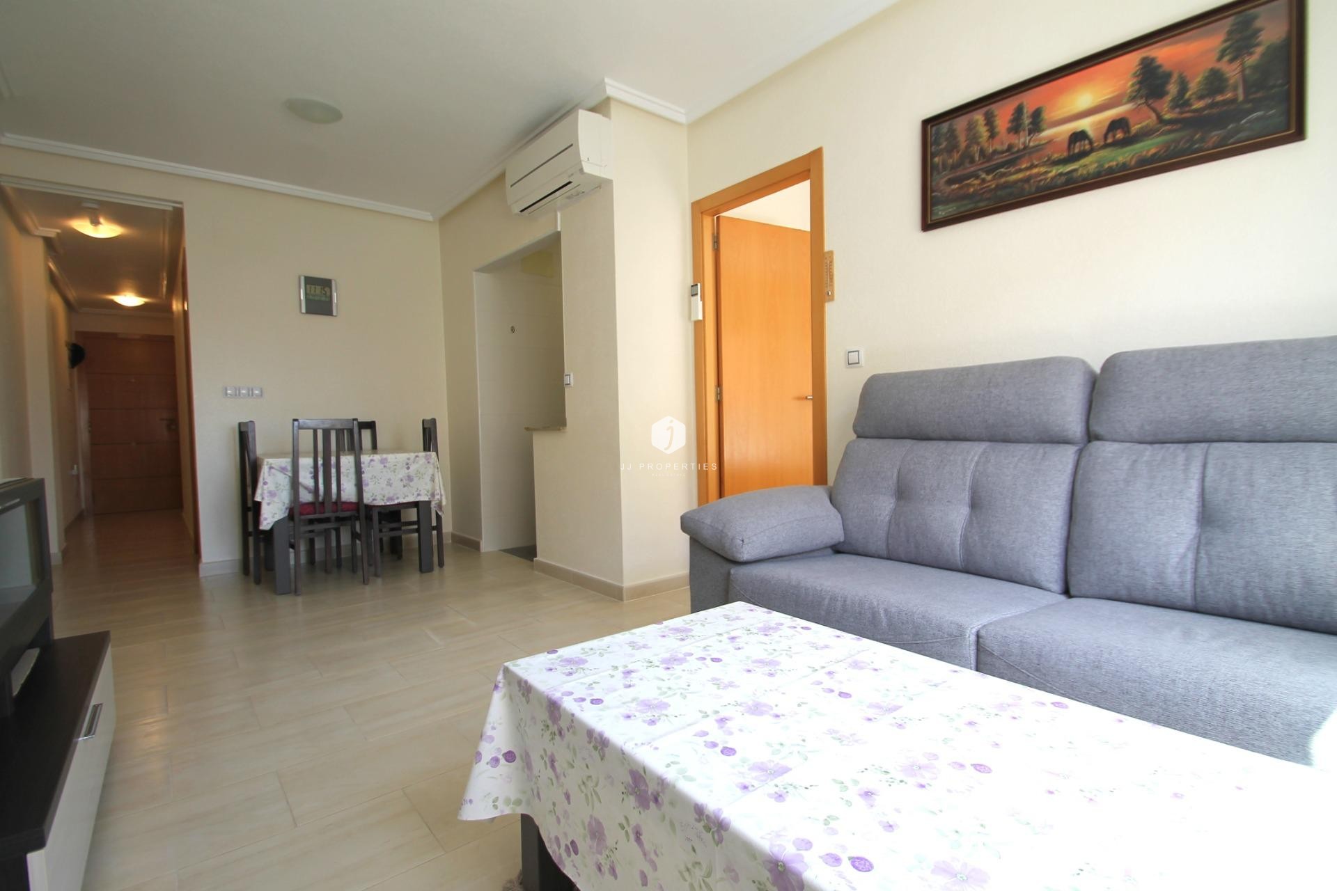 Resale - Apartment / flat -
Torrevieja - El molino