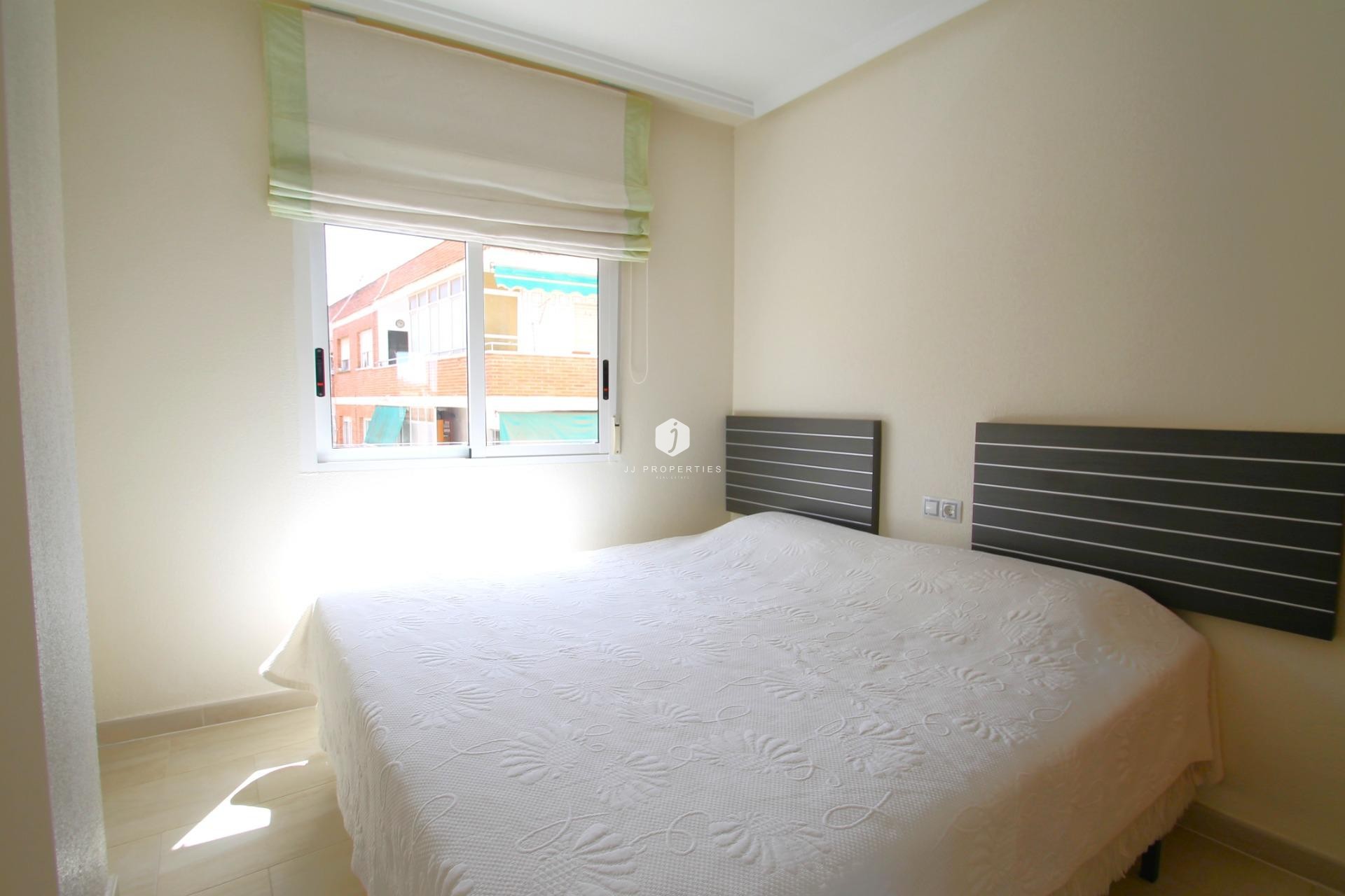 Resale - Apartment / flat -
Torrevieja - El molino