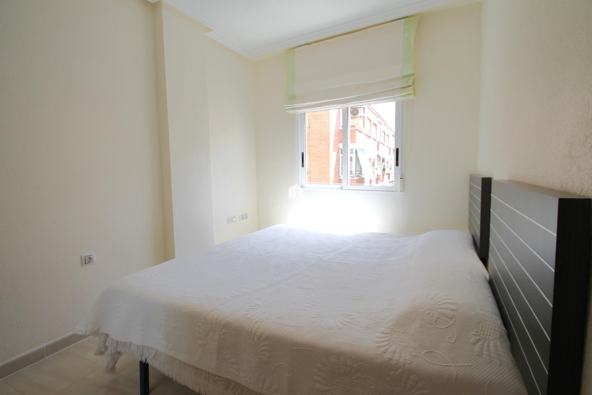 Resale - Apartment / flat -
Torrevieja - El molino