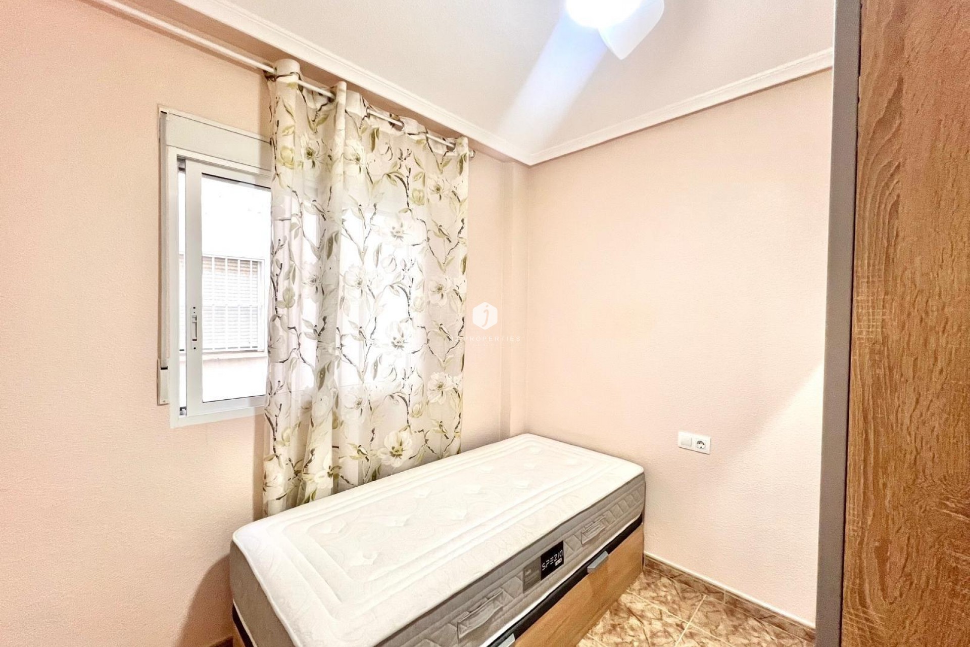 Resale - Apartment / flat -
Torrevieja - Estacion de autobuses