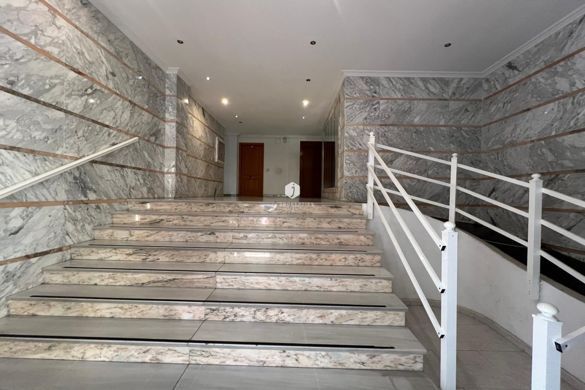 Resale - Apartment / flat -
Torrevieja - Estacion de autobuses