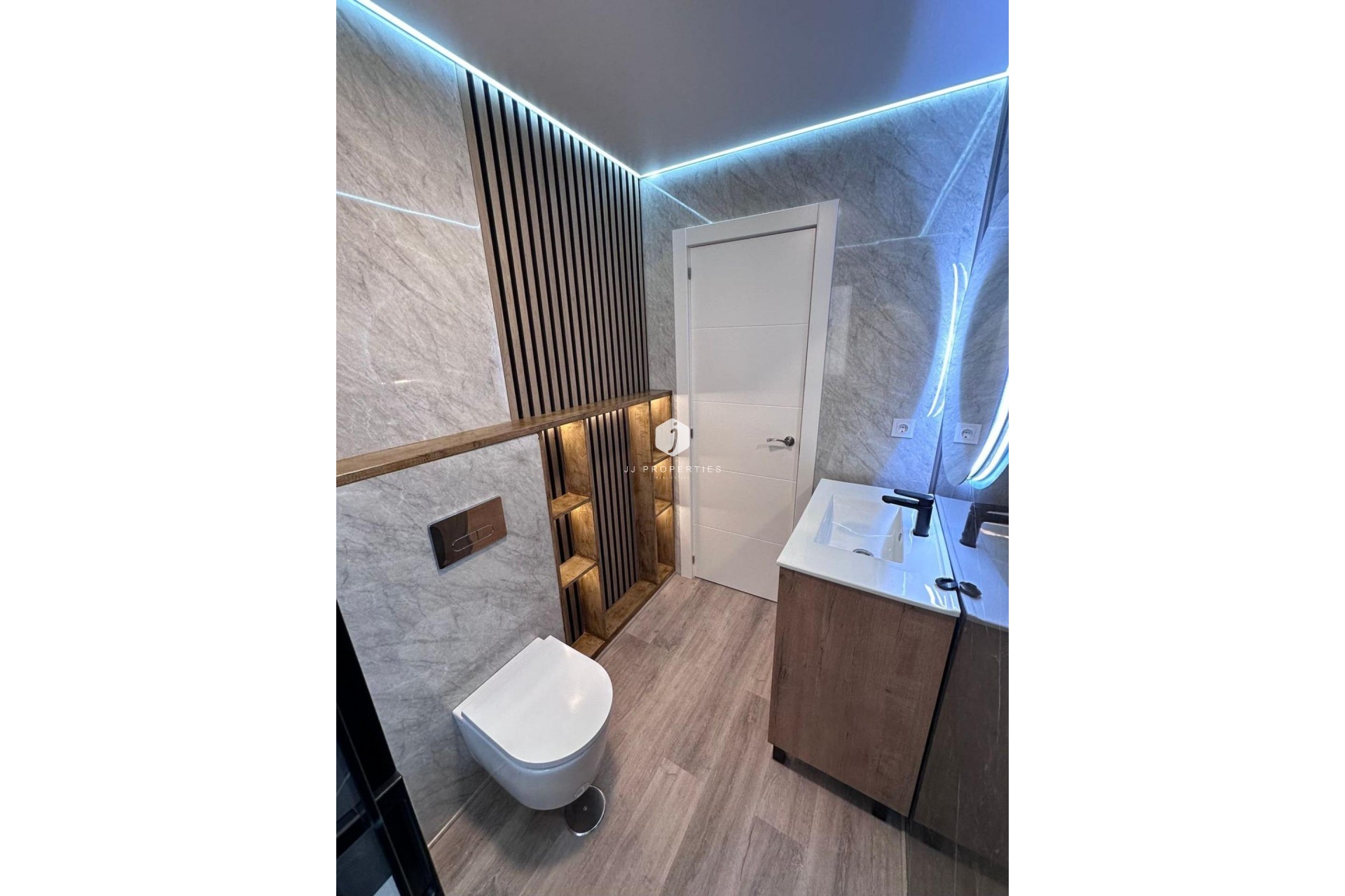 Resale - Apartment / flat -
Torrevieja - Estacion de autobuses