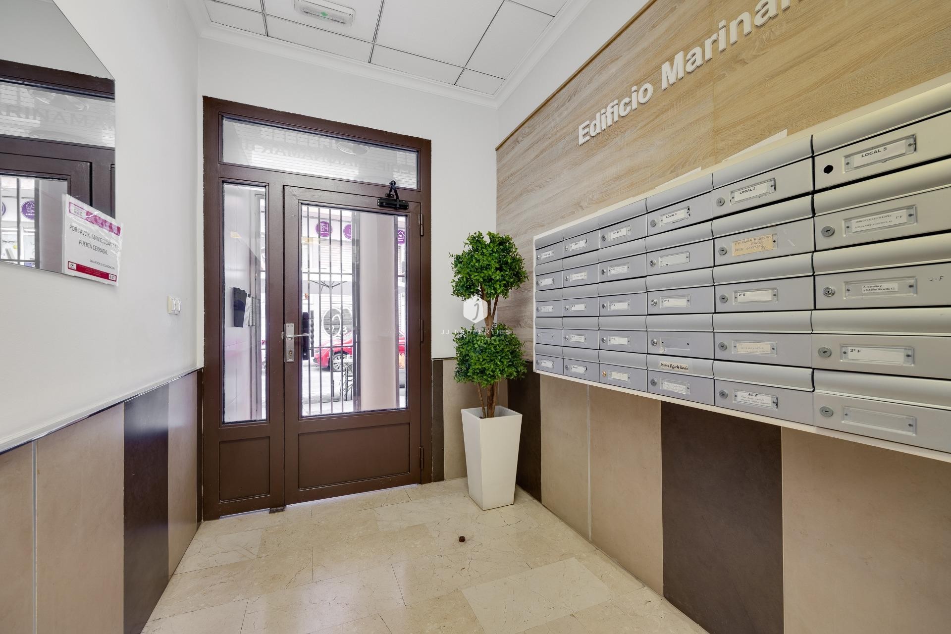 Resale - Apartment / flat -
Torrevieja - Estacion de autobuses