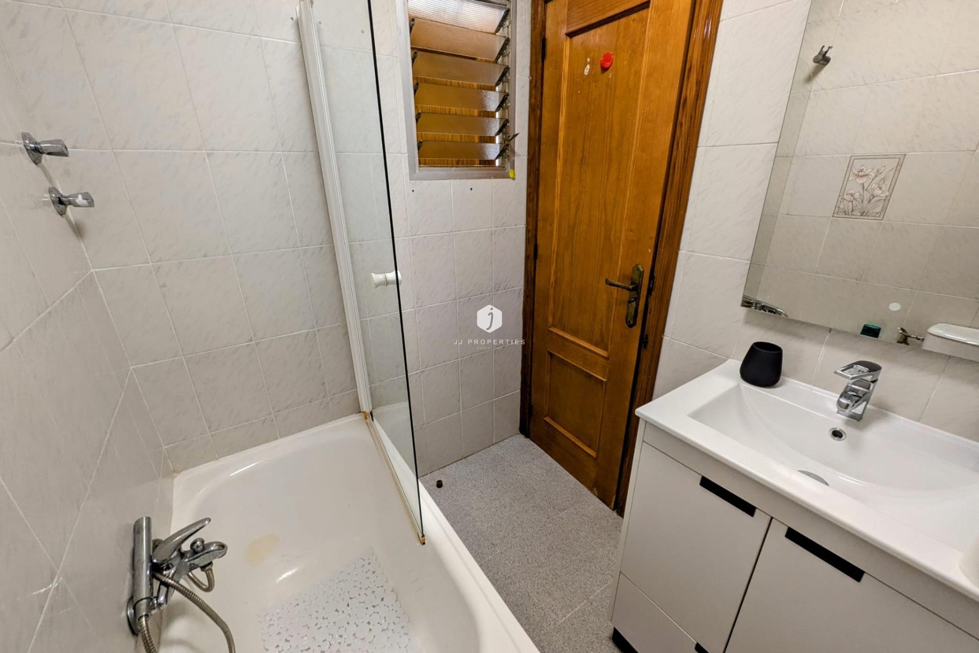 Resale - Apartment / flat -
Torrevieja - Estacion de autobuses