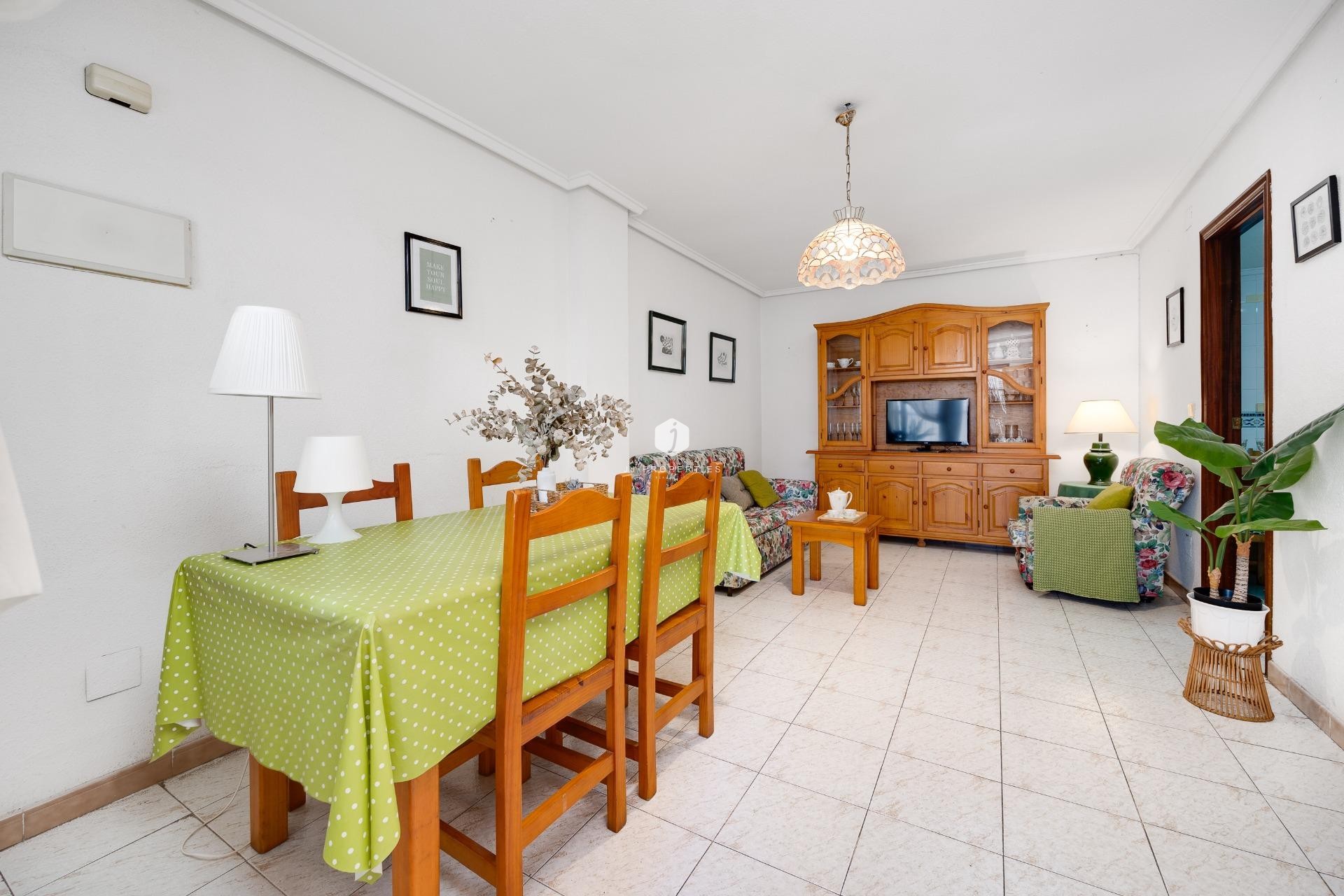 Resale - Apartment / flat -
Torrevieja - Estacion de autobuses