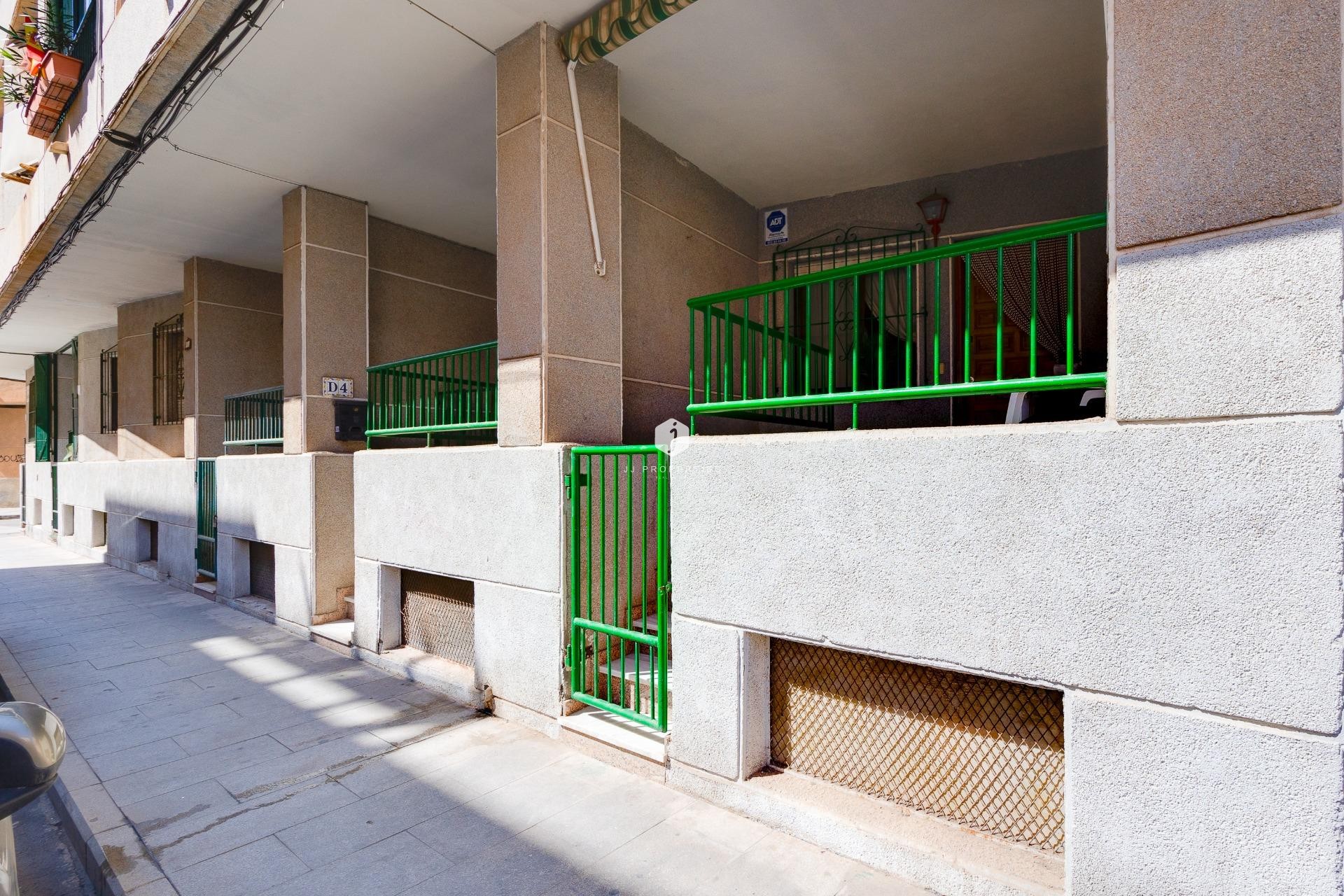 Resale - Apartment / flat -
Torrevieja - Estacion de autobuses