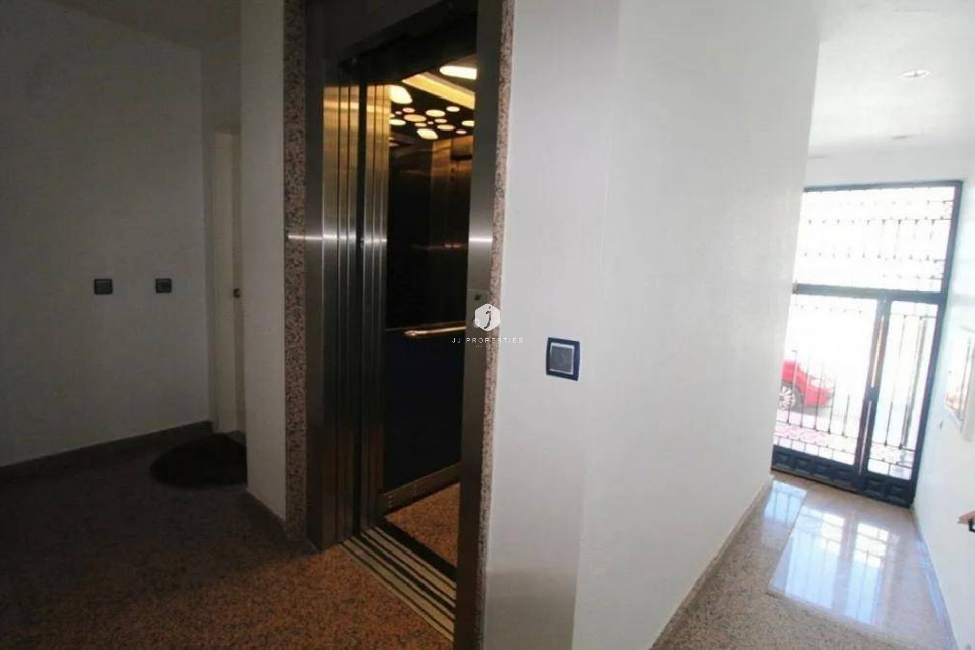 Resale - Apartment / flat -
Torrevieja - Estacion de autobuses