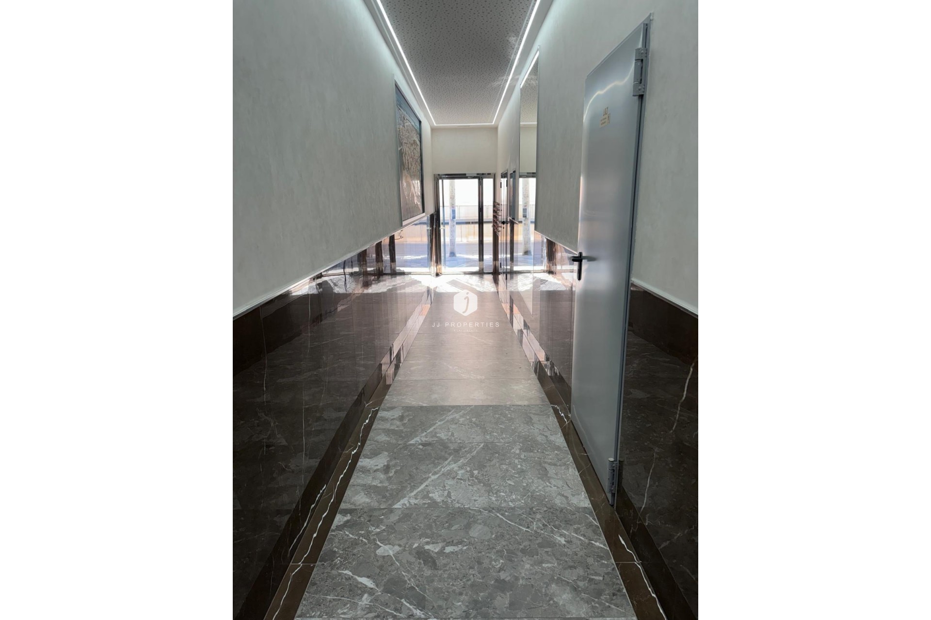 Resale - Apartment / flat -
Torrevieja - Estacion de autobuses