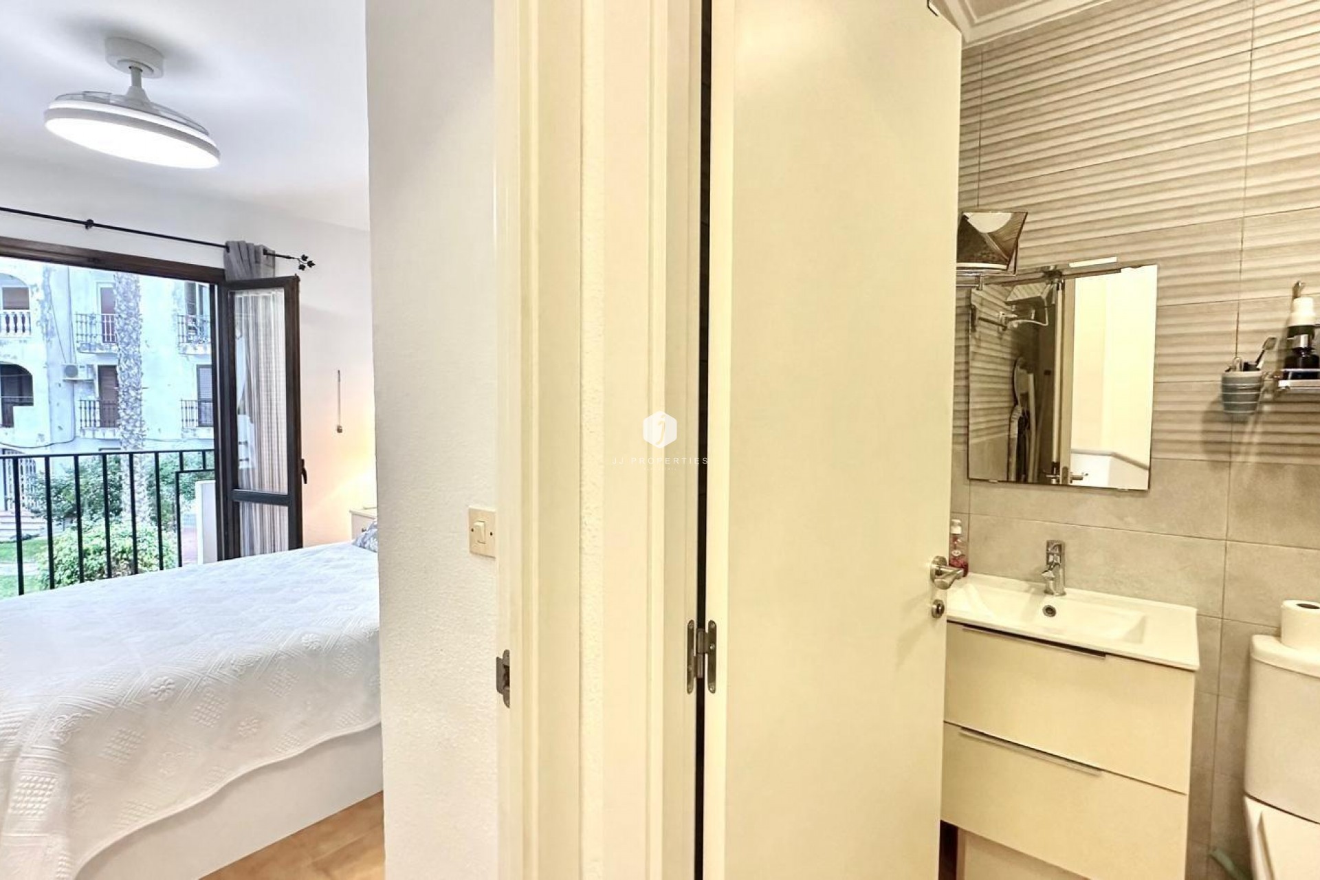 Resale - Apartment / flat -
Torrevieja - Estacion de autobuses