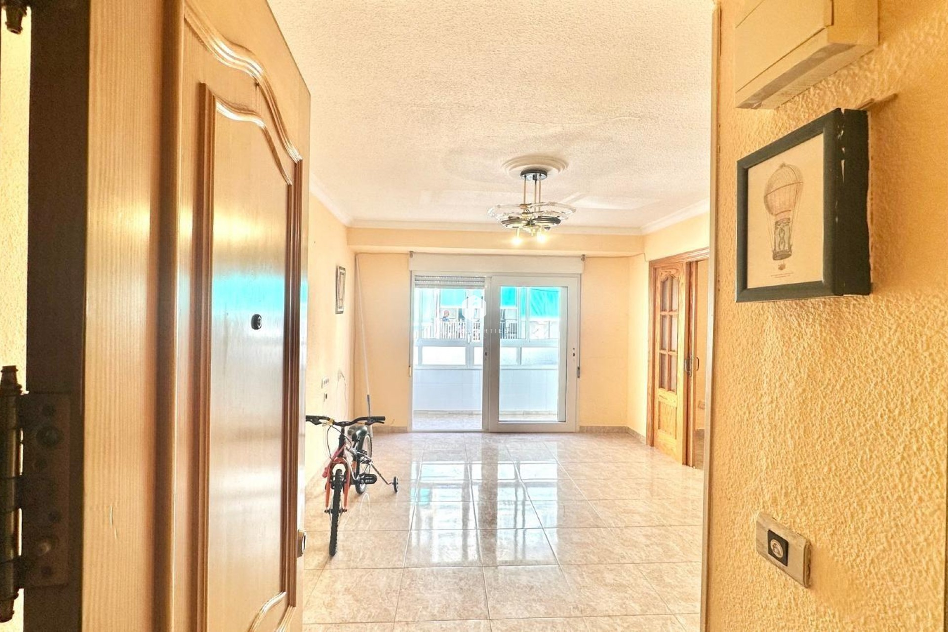 Resale - Apartment / flat -
Torrevieja - Estacion de autobuses