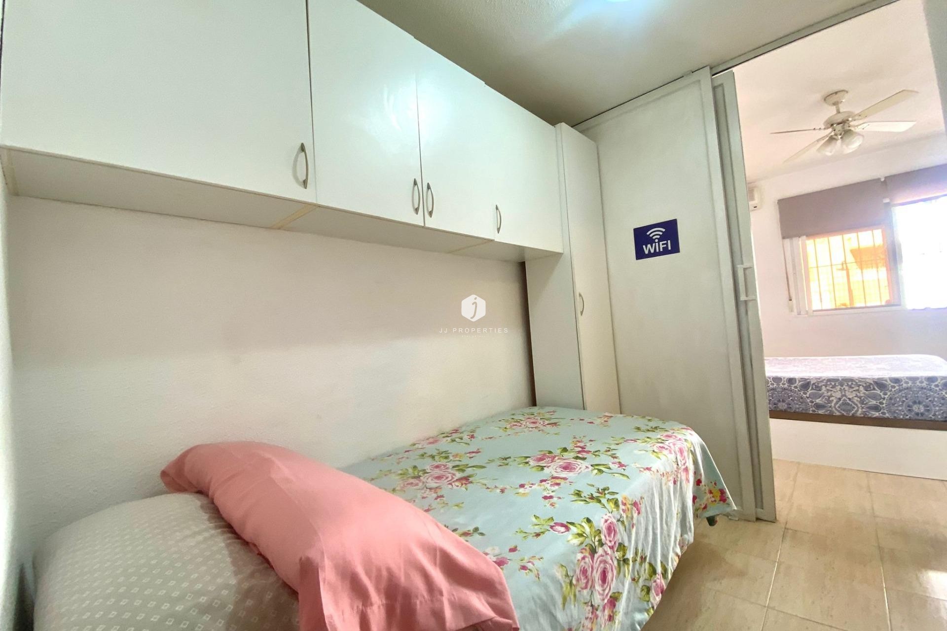 Resale - Apartment / flat -
Torrevieja - Estacion de autobuses