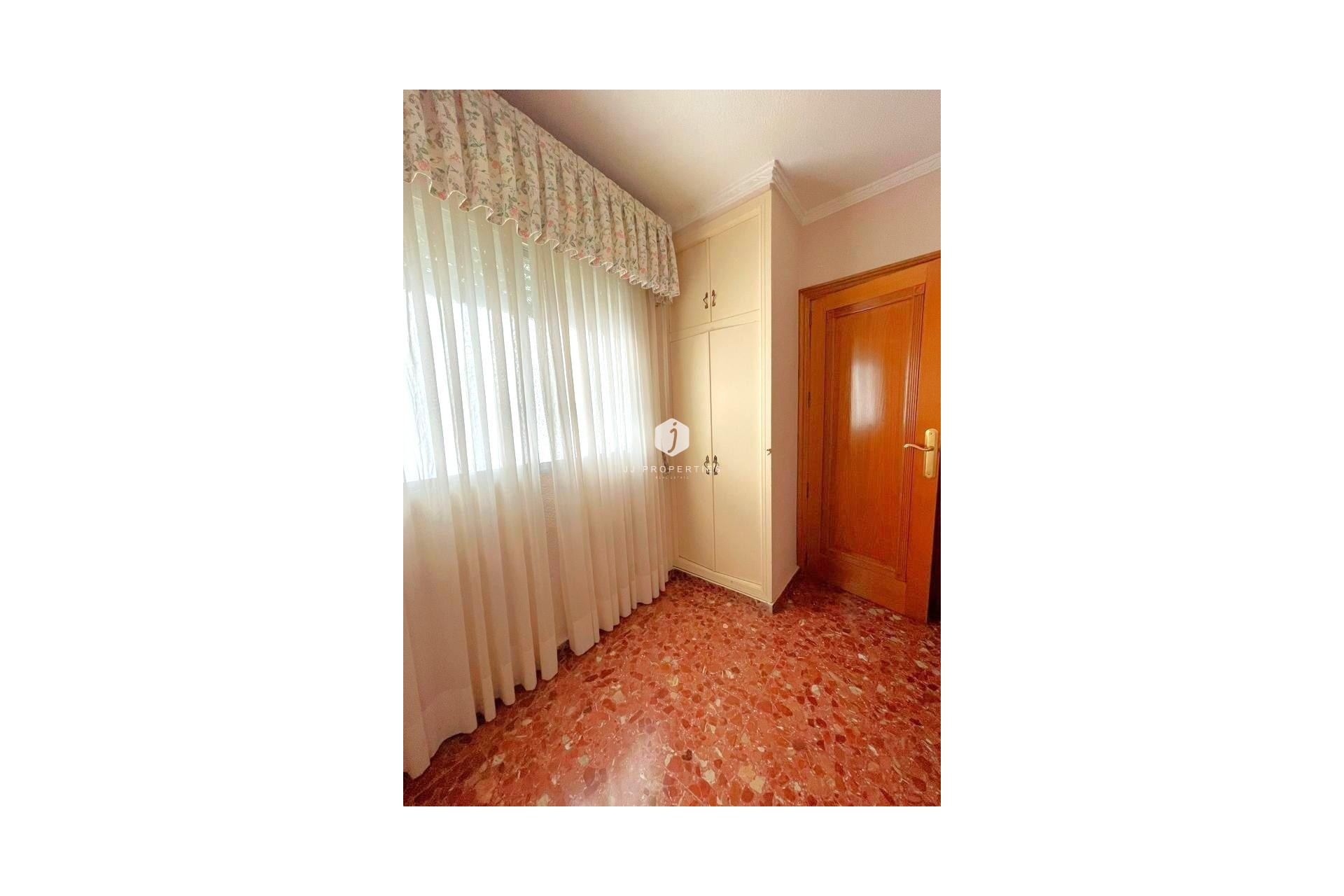 Resale - Apartment / flat -
Torrevieja - Estacion de autobuses