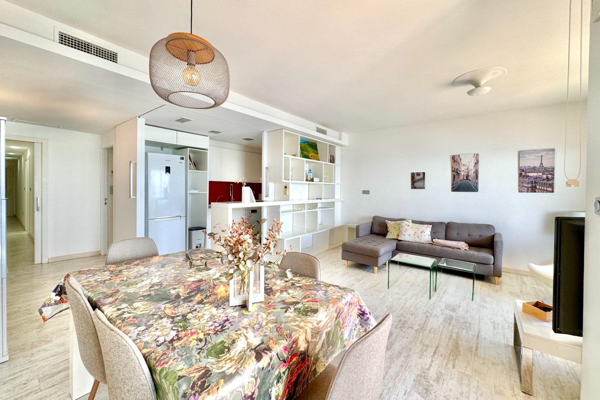 Resale - Apartment / flat -
Torrevieja - Estacion de autobuses