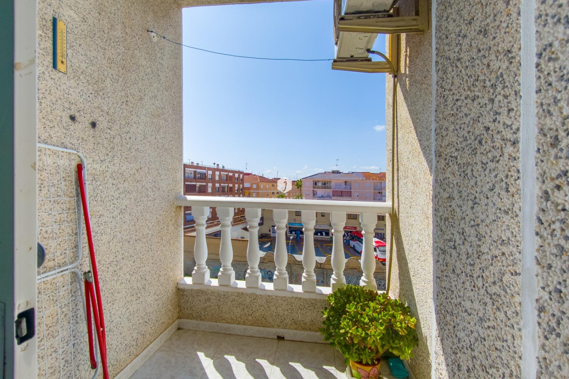 Resale - Apartment / flat -
Torrevieja - Estacion de autobuses