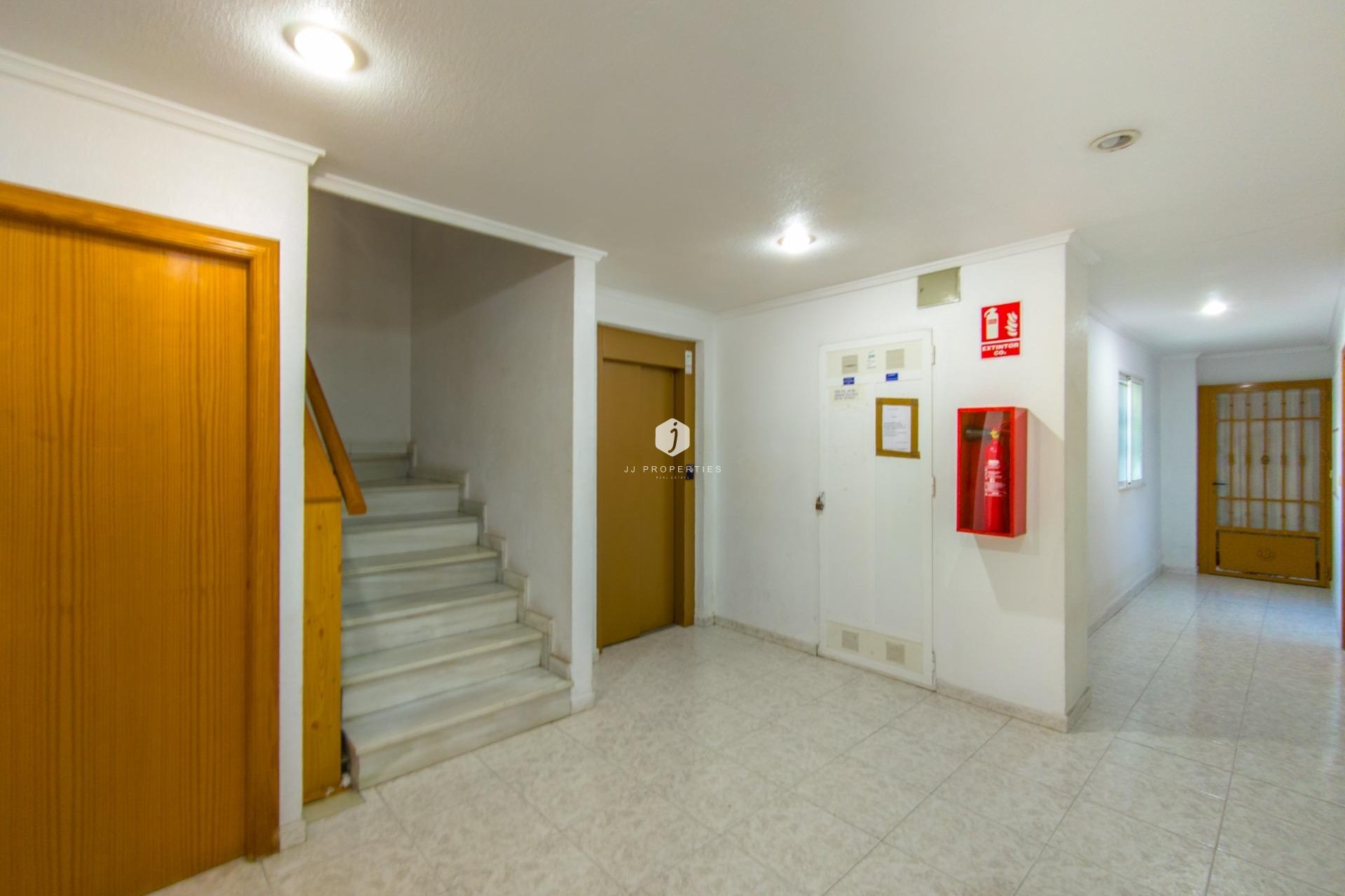 Resale - Apartment / flat -
Torrevieja - Estacion de autobuses