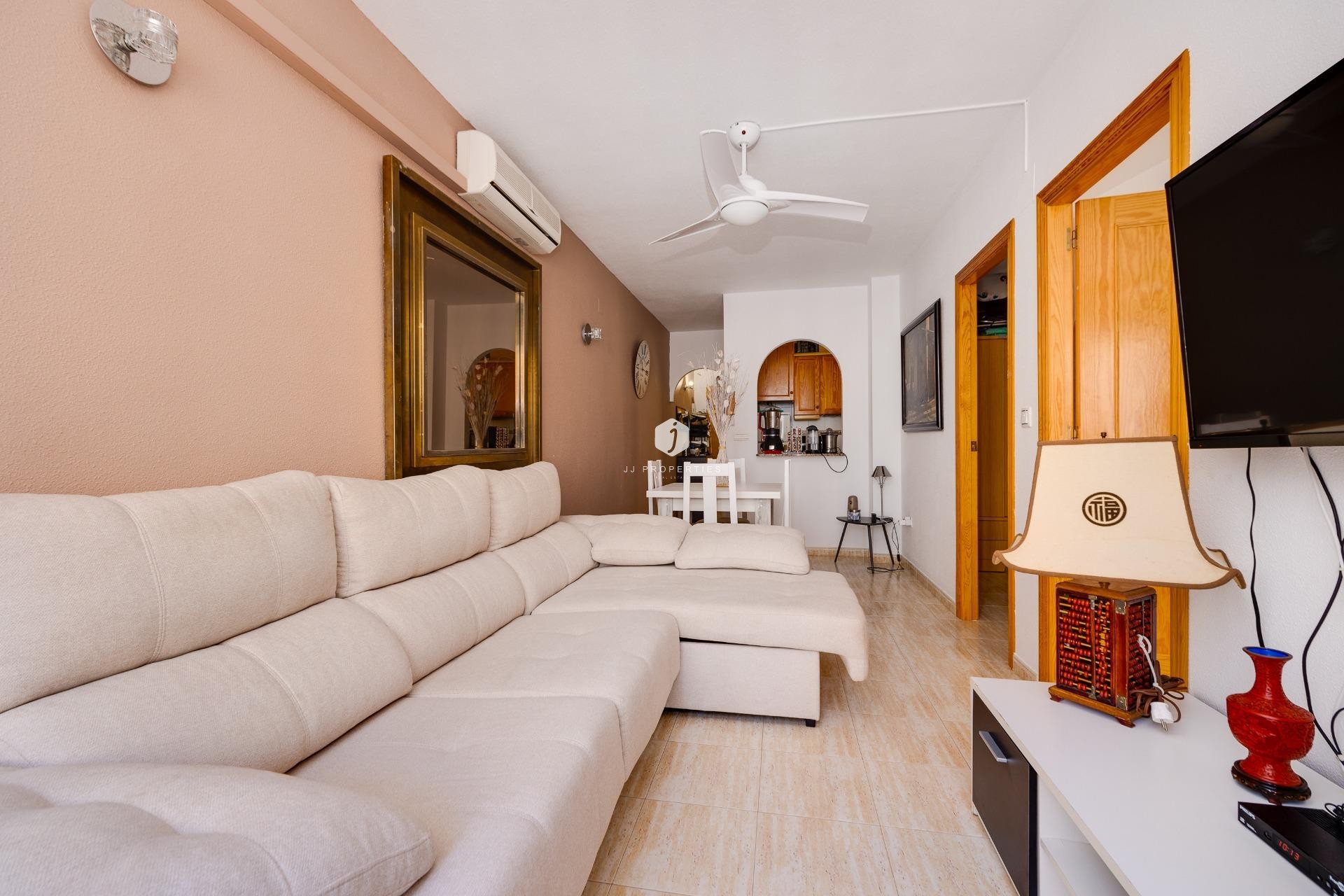 Resale - Apartment / flat -
Torrevieja - Estacion de autobuses