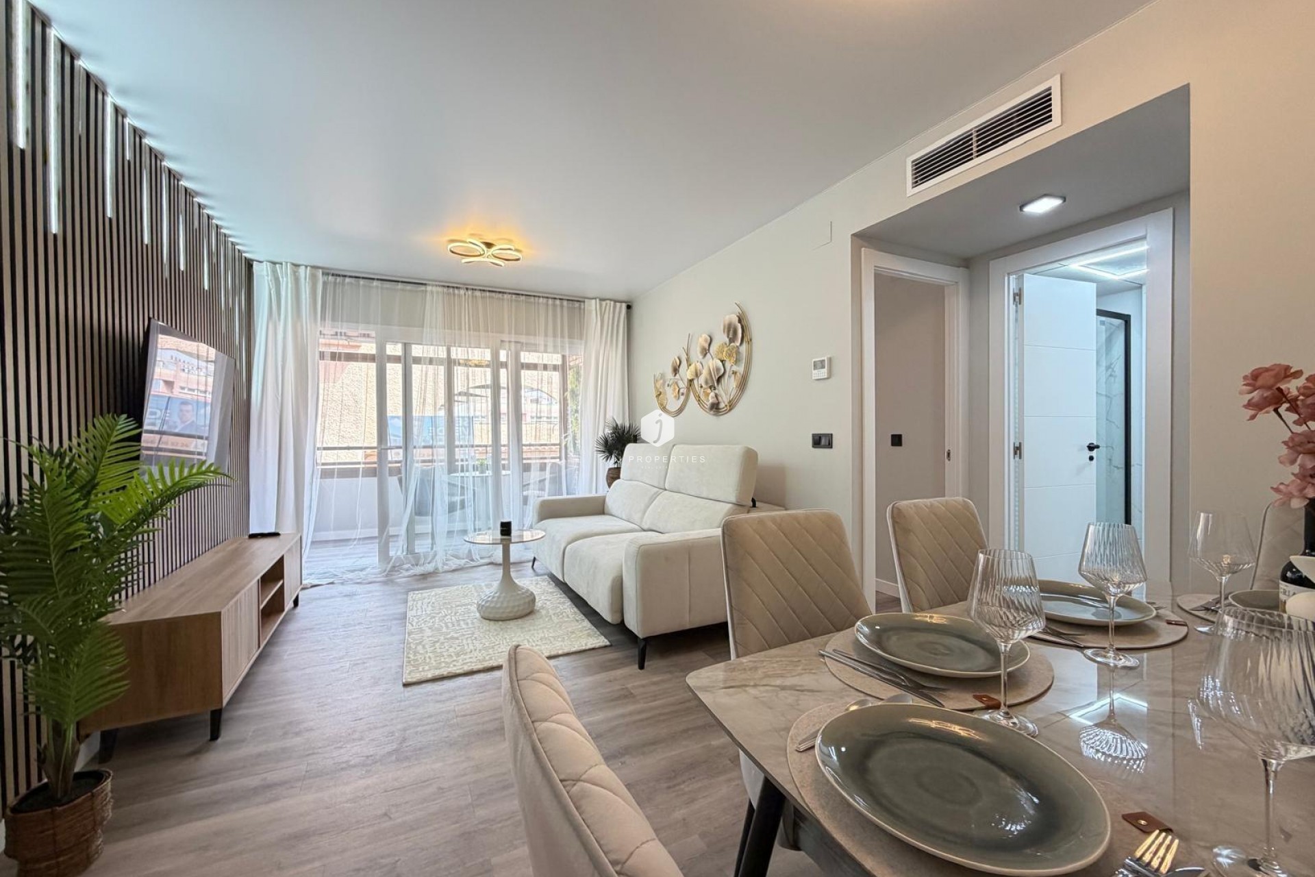 Resale - Apartment / flat -
Torrevieja - Estacion de autobuses