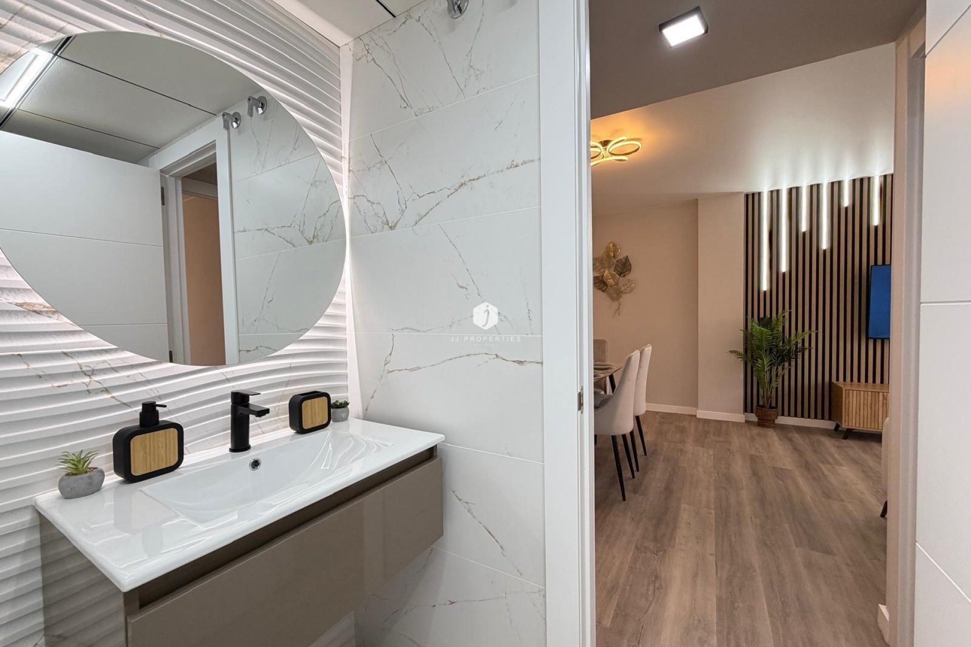 Resale - Apartment / flat -
Torrevieja - Estacion de autobuses