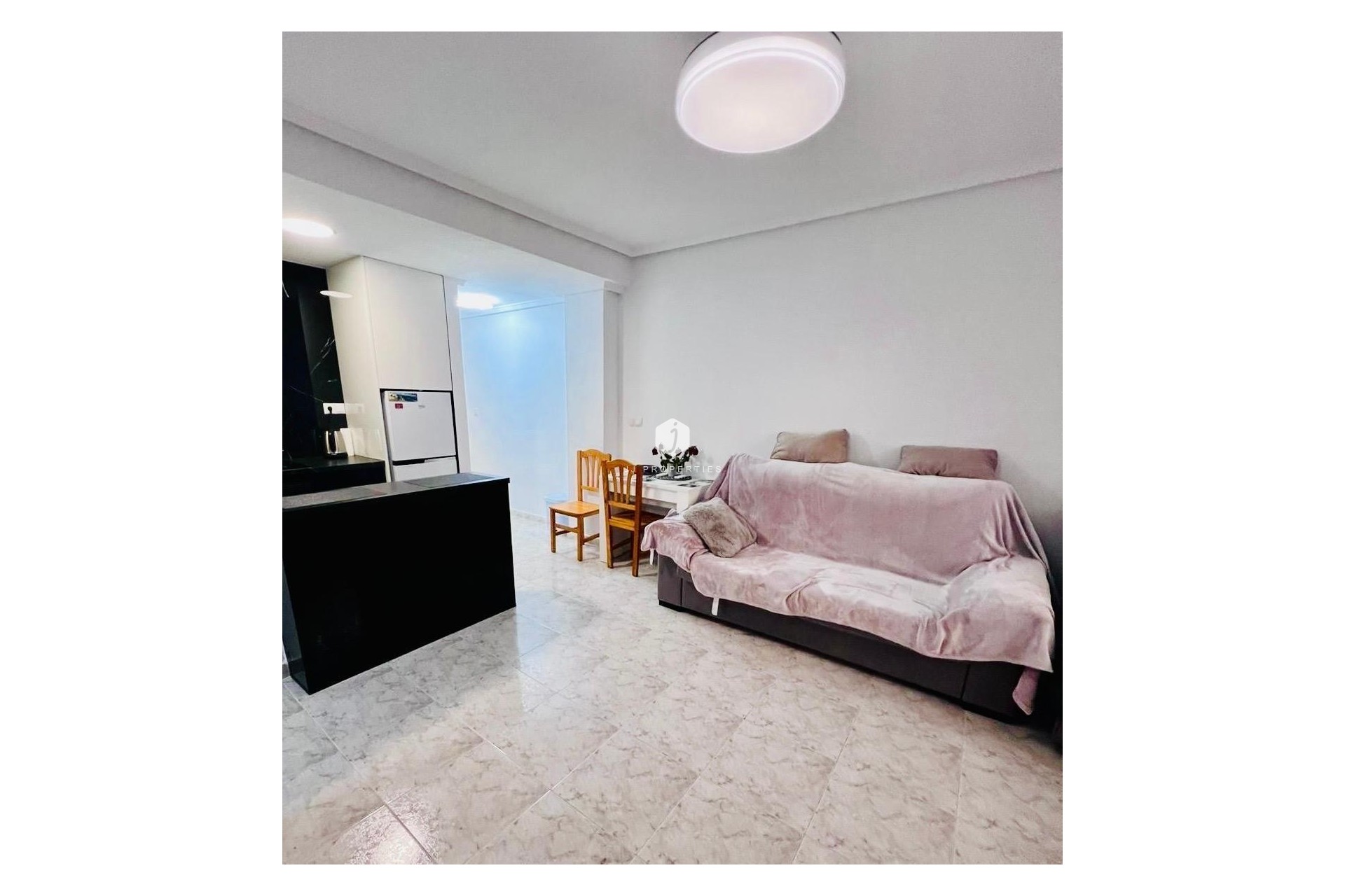 Resale - Apartment / flat -
Torrevieja - Estacion de autobuses