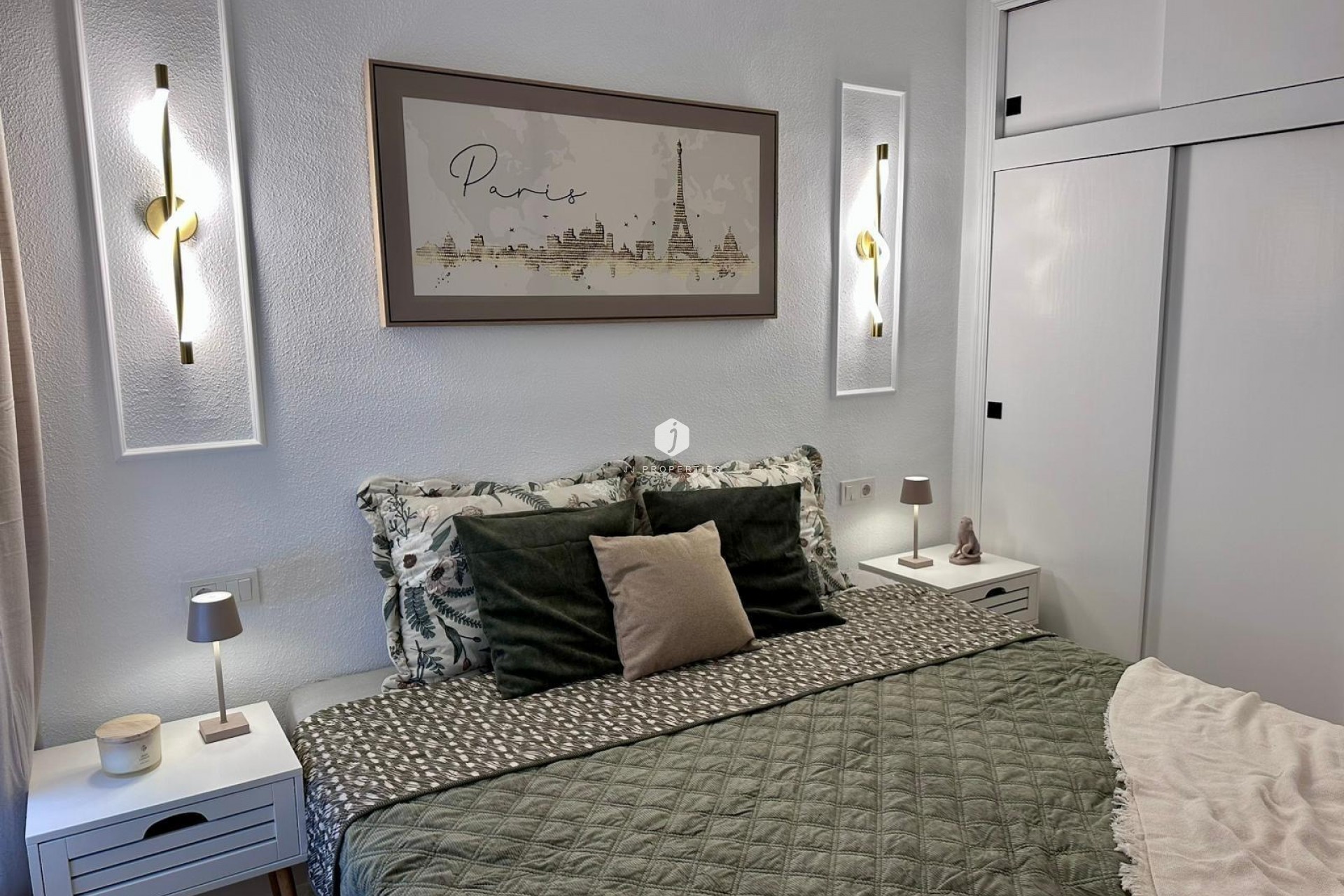 Resale - Apartment / flat -
Torrevieja - Estacion de autobuses