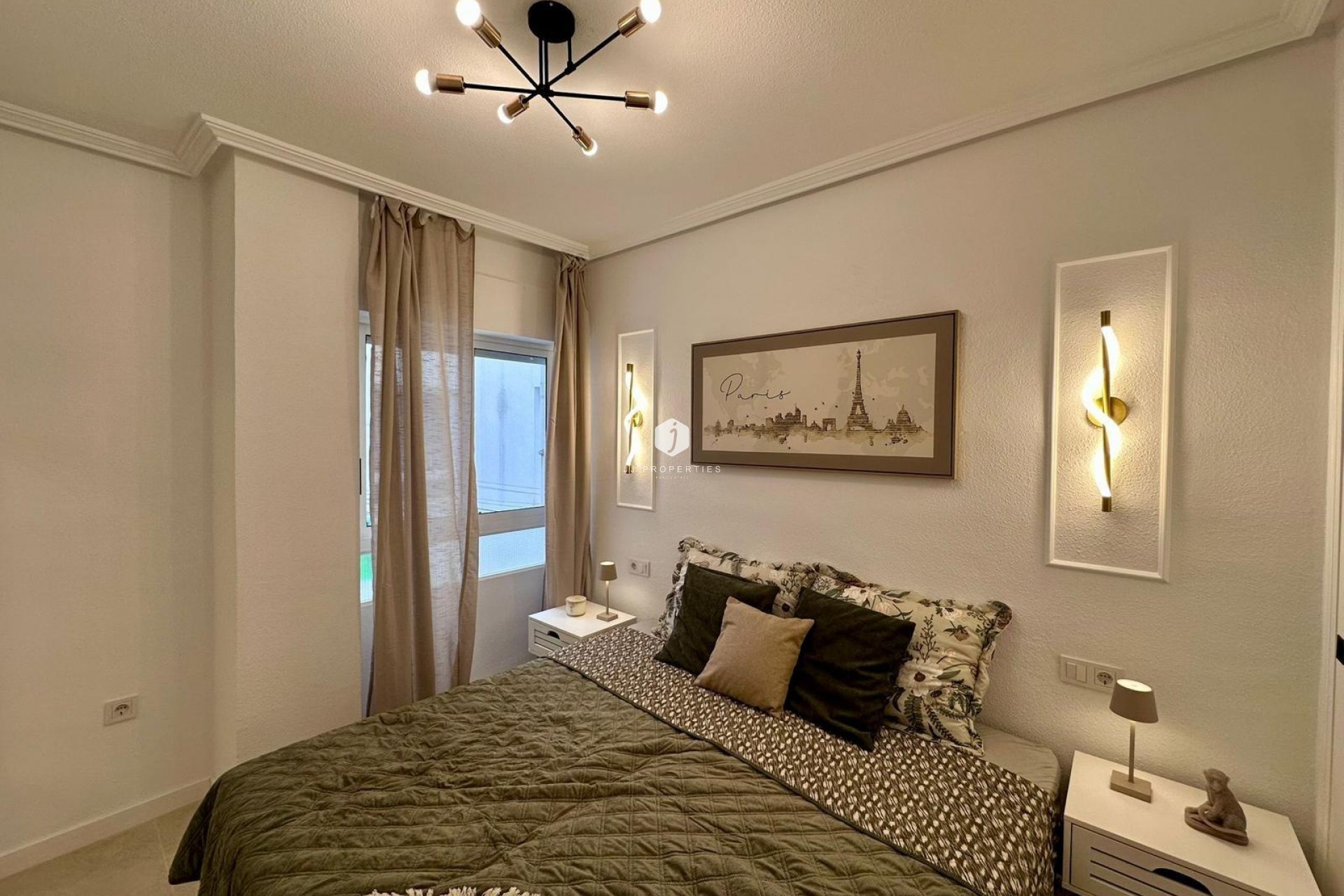 Resale - Apartment / flat -
Torrevieja - Estacion de autobuses