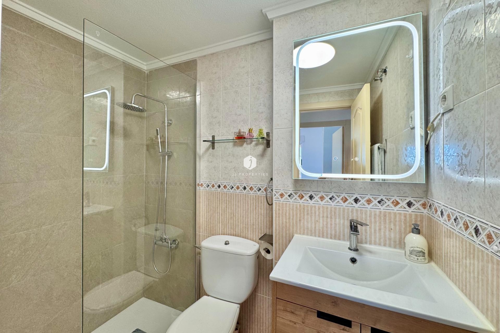Resale - Apartment / flat -
Torrevieja - Gaspar Perrelló