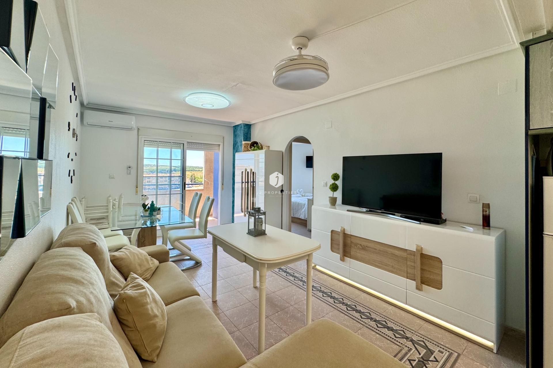 Resale - Apartment / flat -
Torrevieja - Gaspar Perrelló