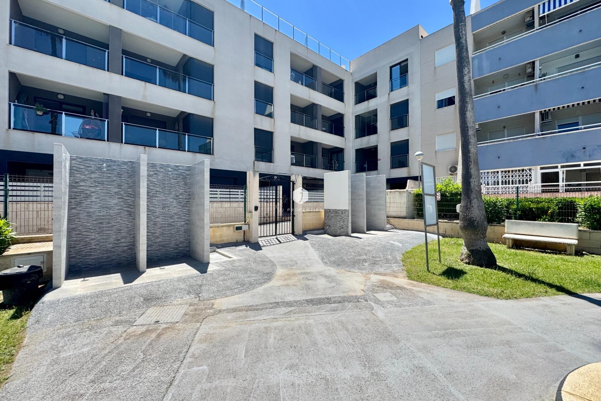 Resale - Apartment / flat -
Torrevieja - Gaspar Perrelló