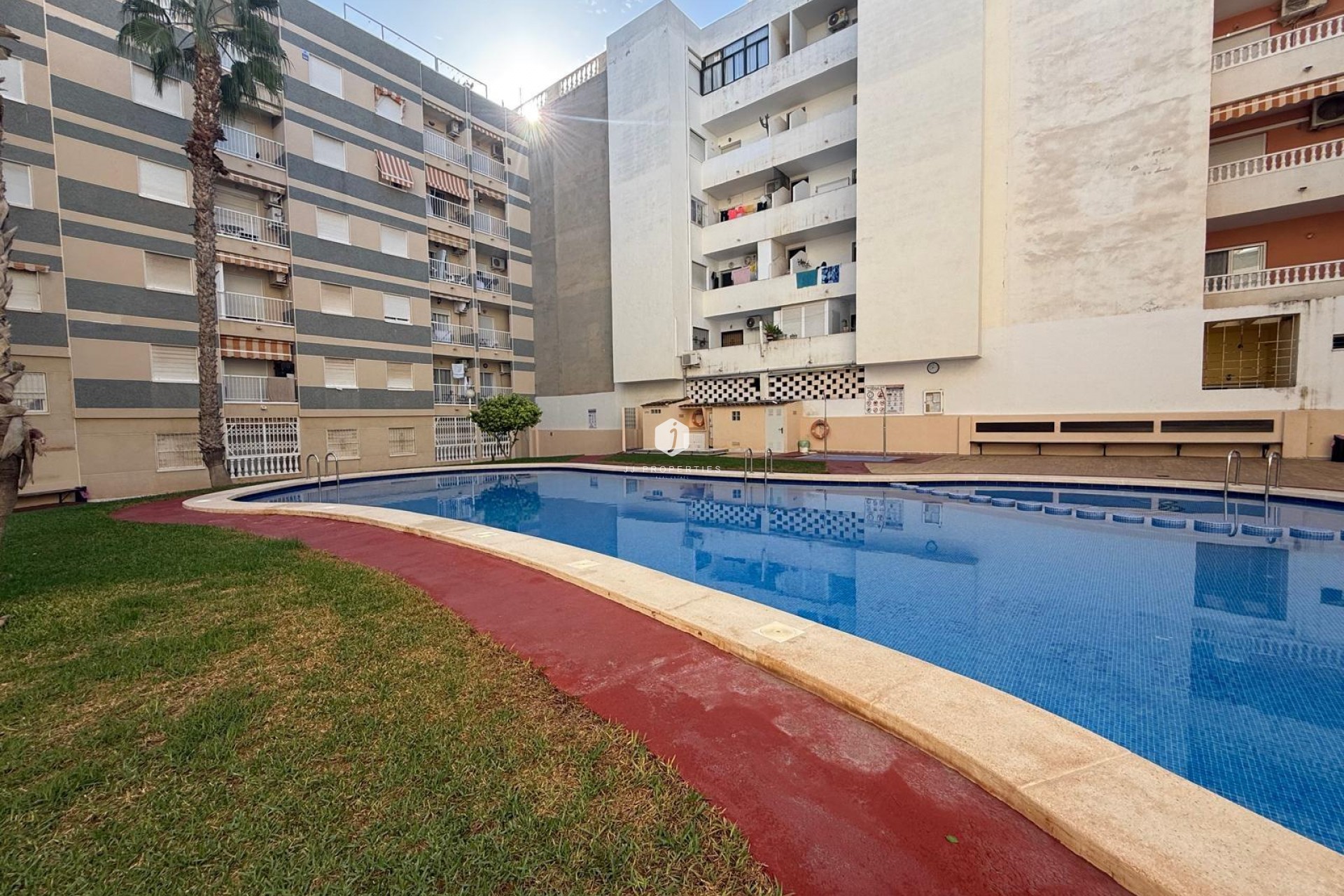 Resale - Apartment / flat -
Torrevieja - Habaneras