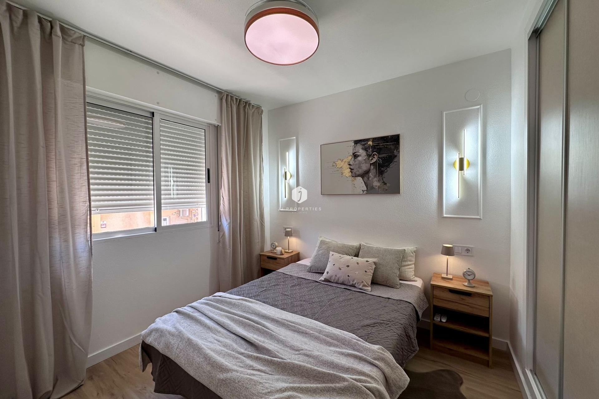 Resale - Apartment / flat -
Torrevieja - Habaneras