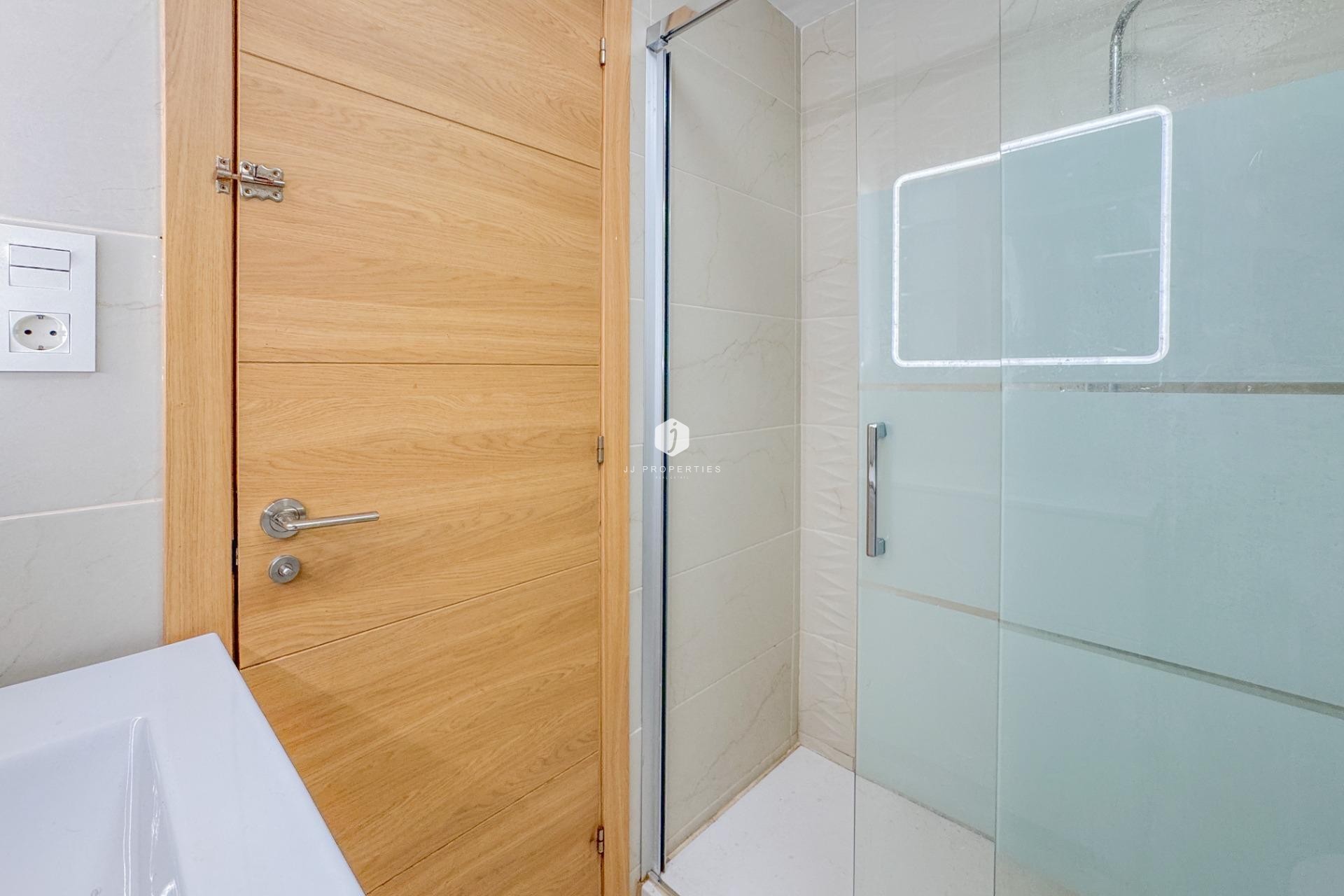 Resale - Apartment / flat -
Torrevieja - La Mata Pueblo