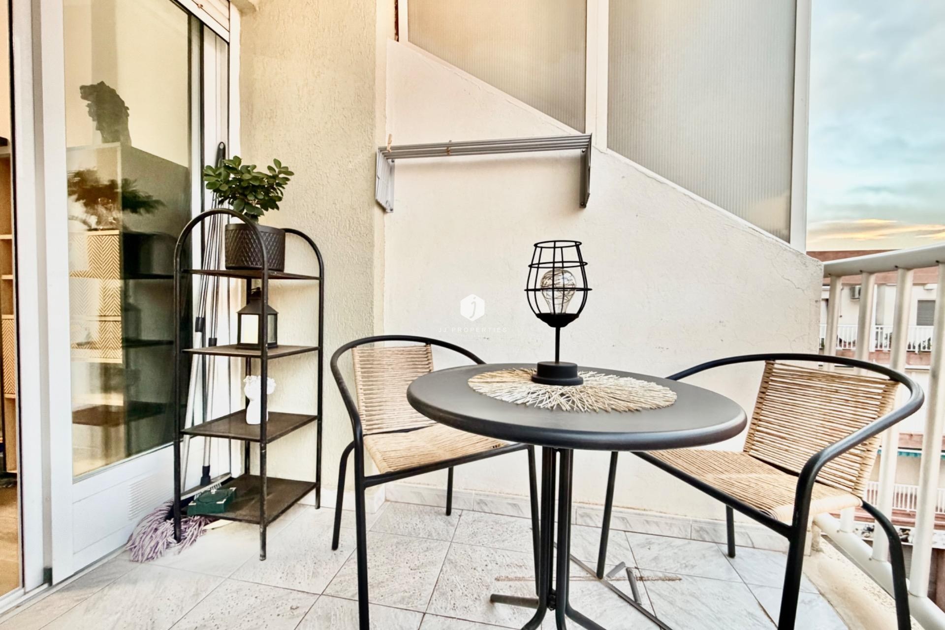 Resale - Apartment / flat -
Torrevieja - La Mata Pueblo