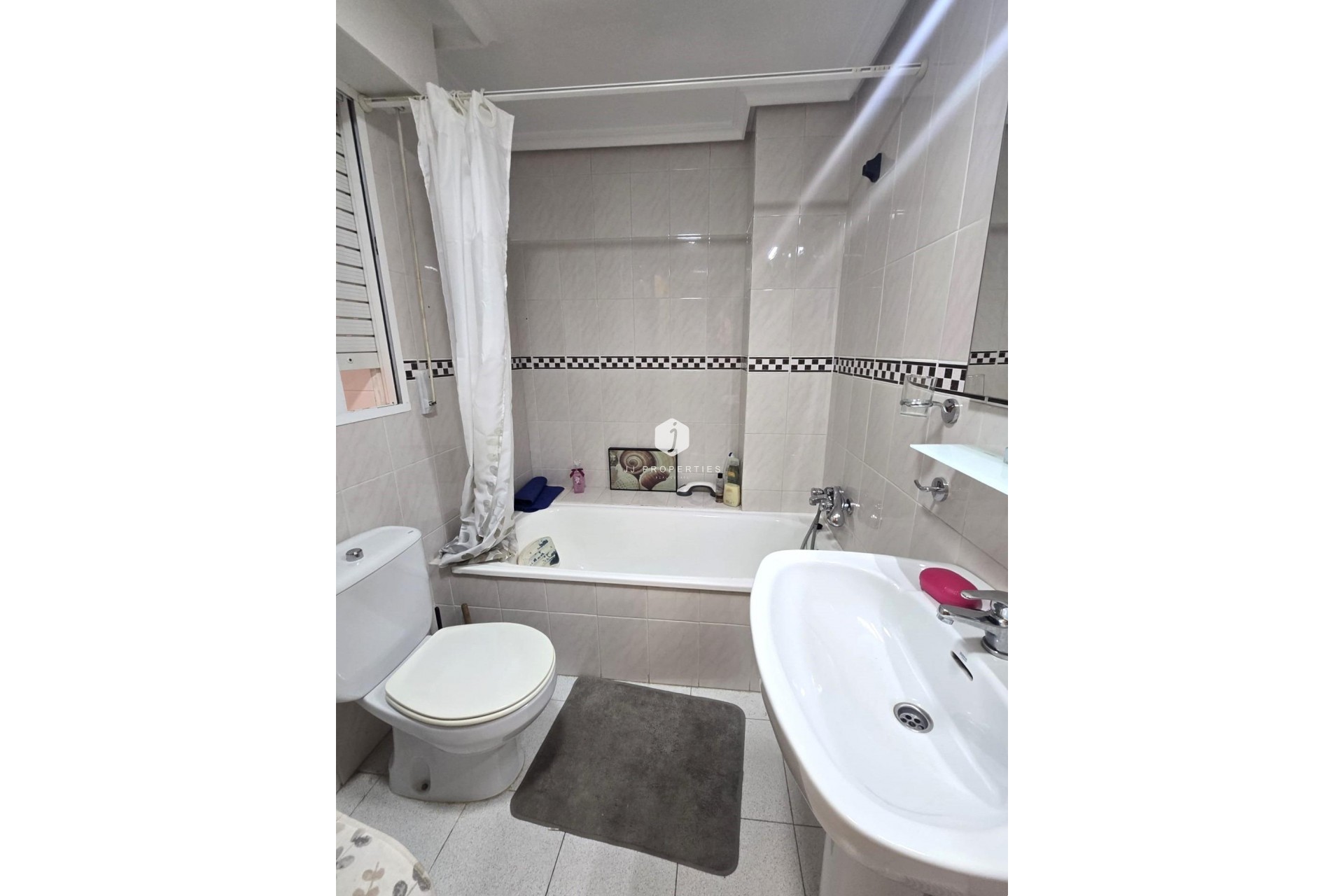Resale - Apartment / flat -
Torrevieja - La Mata Pueblo