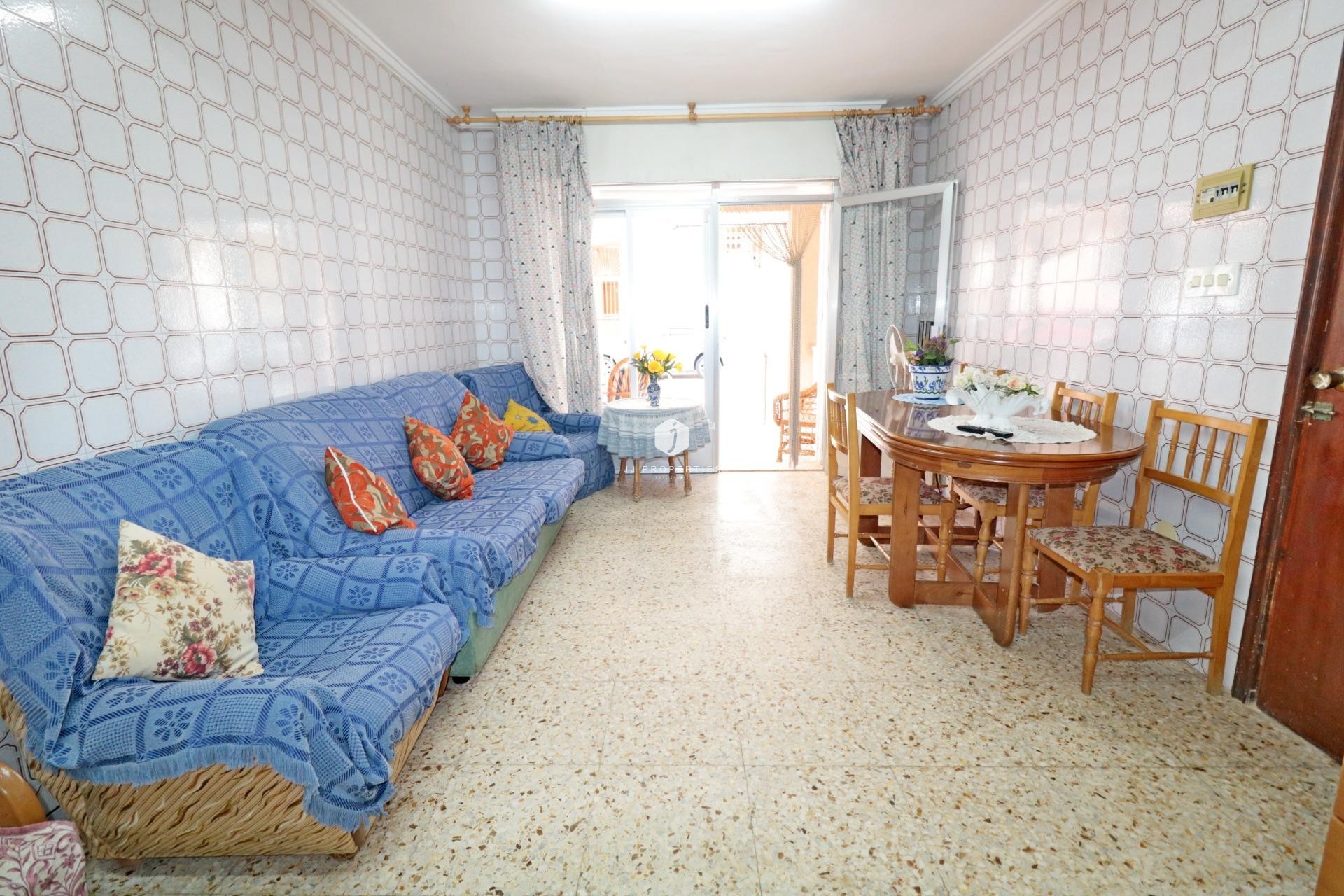 Resale - Apartment / flat -
Torrevieja - La Mata Pueblo