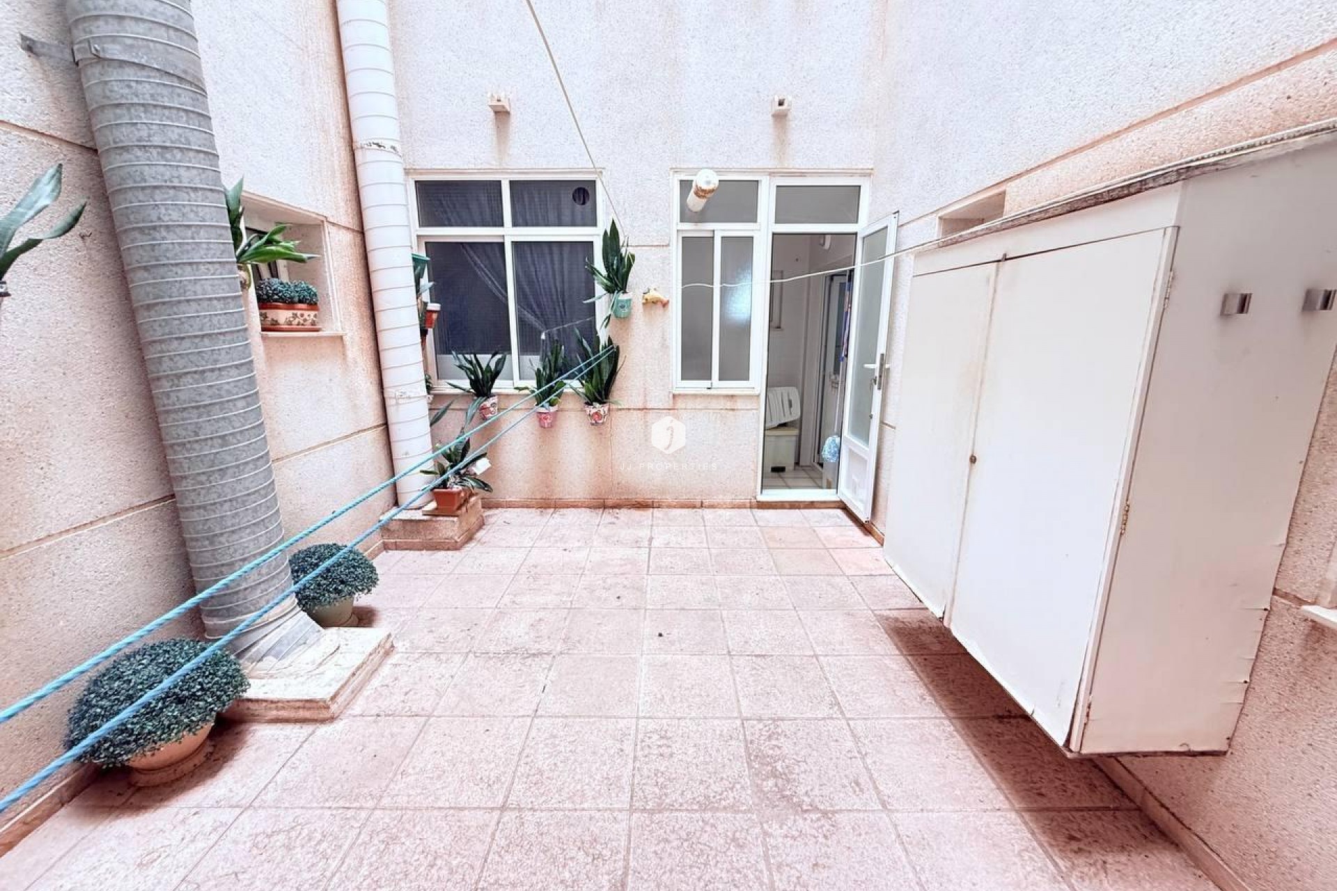 Resale - Apartment / flat -
Torrevieja - La Mata