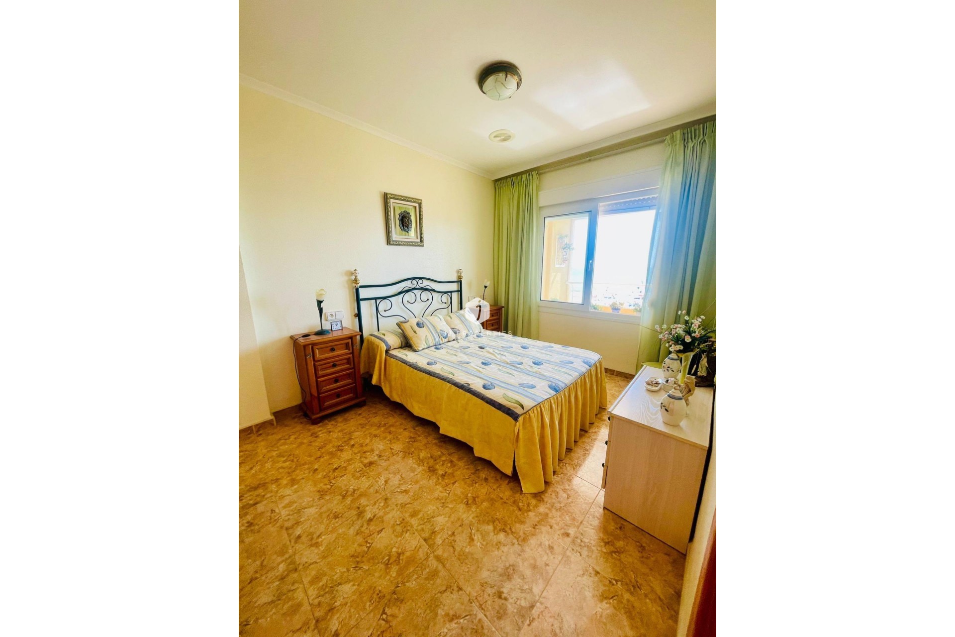 Resale - Apartment / flat -
Torrevieja - La Mata