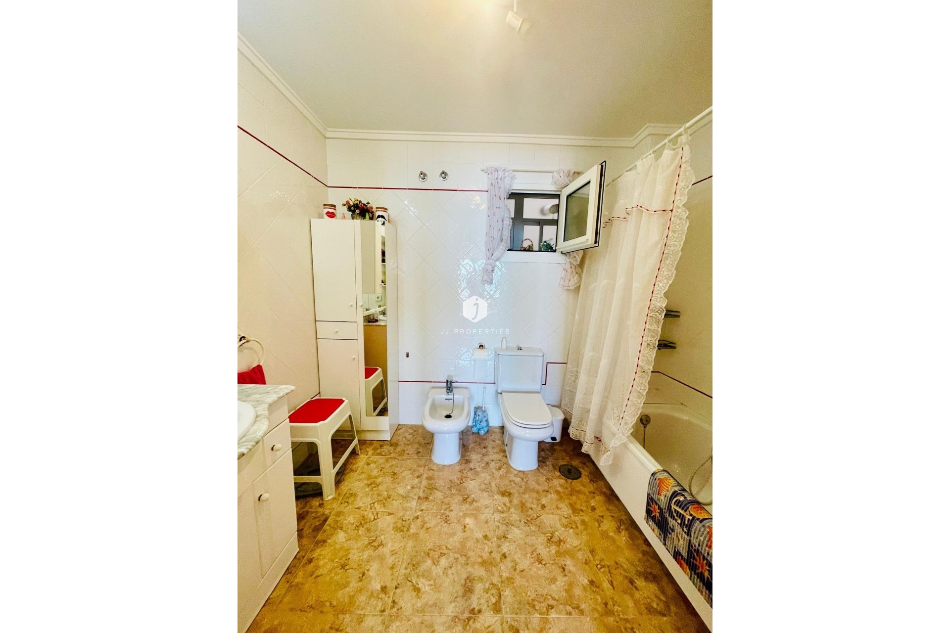 Resale - Apartment / flat -
Torrevieja - La Mata