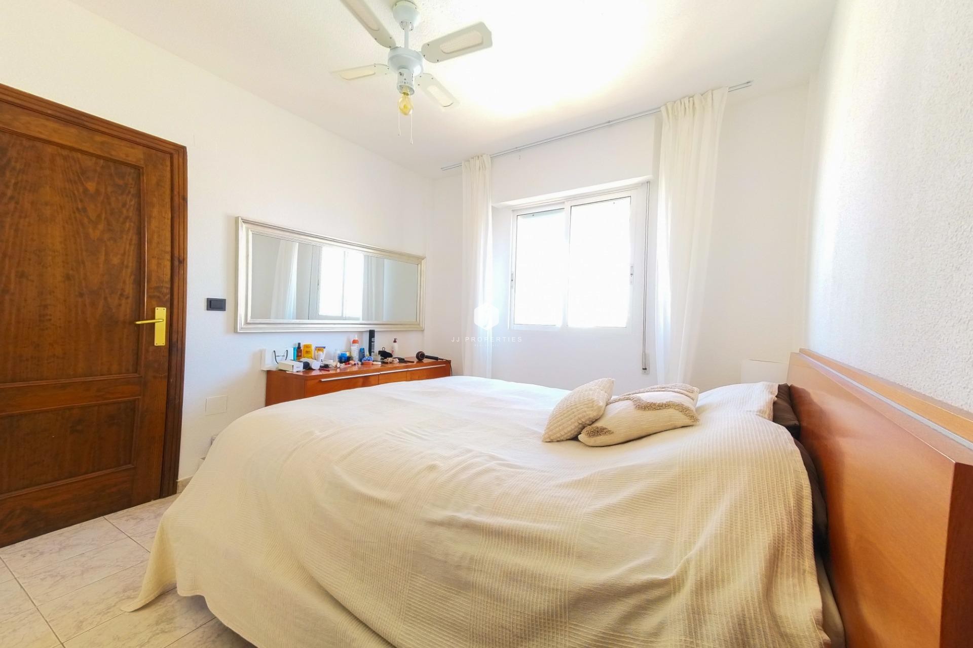 Resale - Apartment / flat -
Torrevieja - La Mata