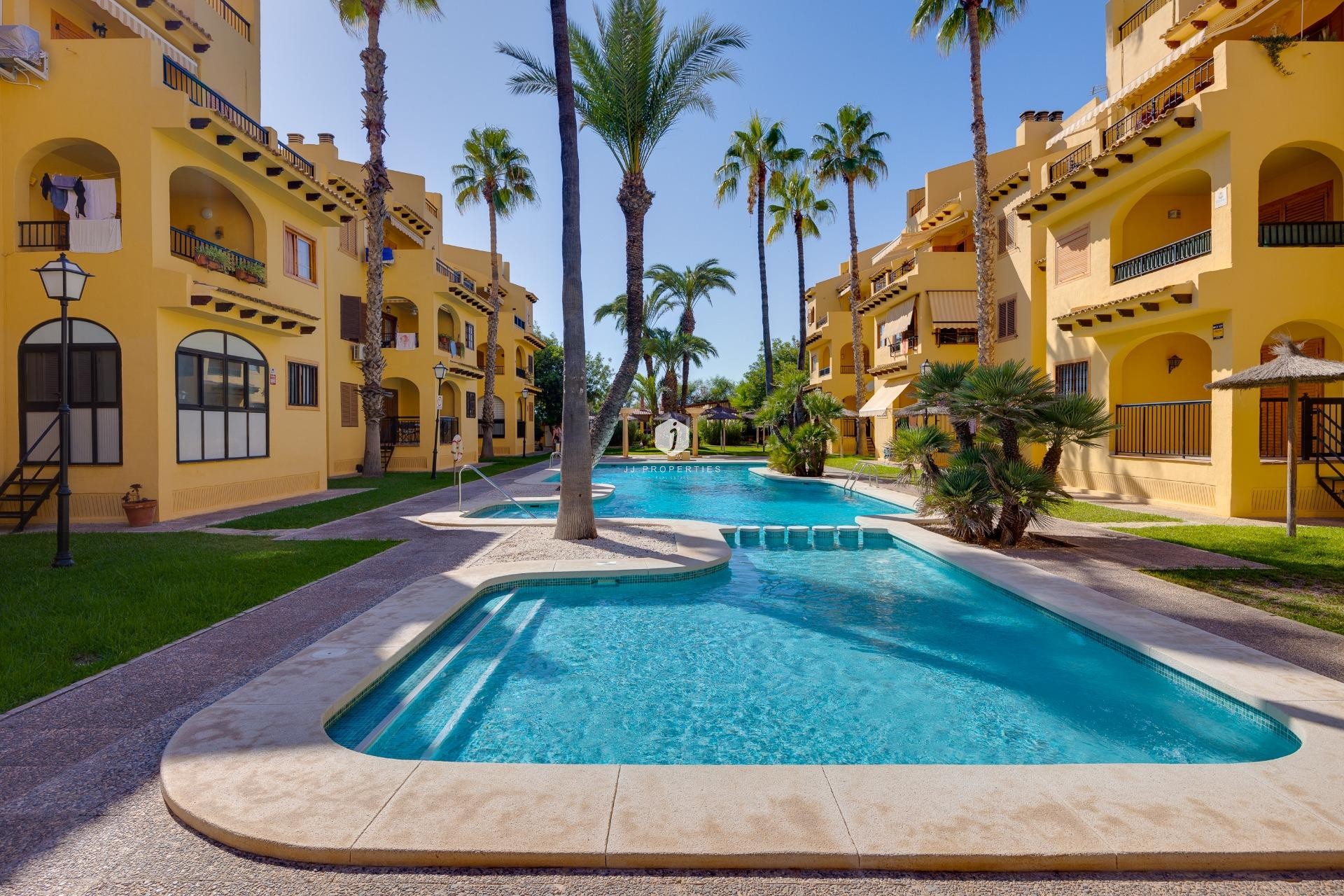 Resale - Apartment / flat -
Torrevieja - La Mata