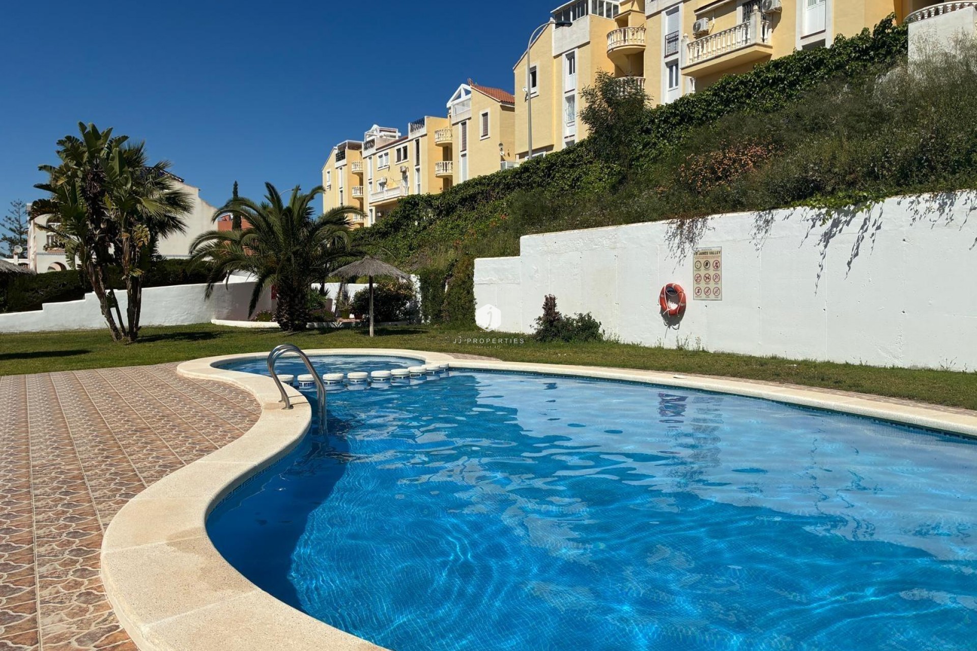 Resale - Apartment / flat -
Torrevieja - La Mata