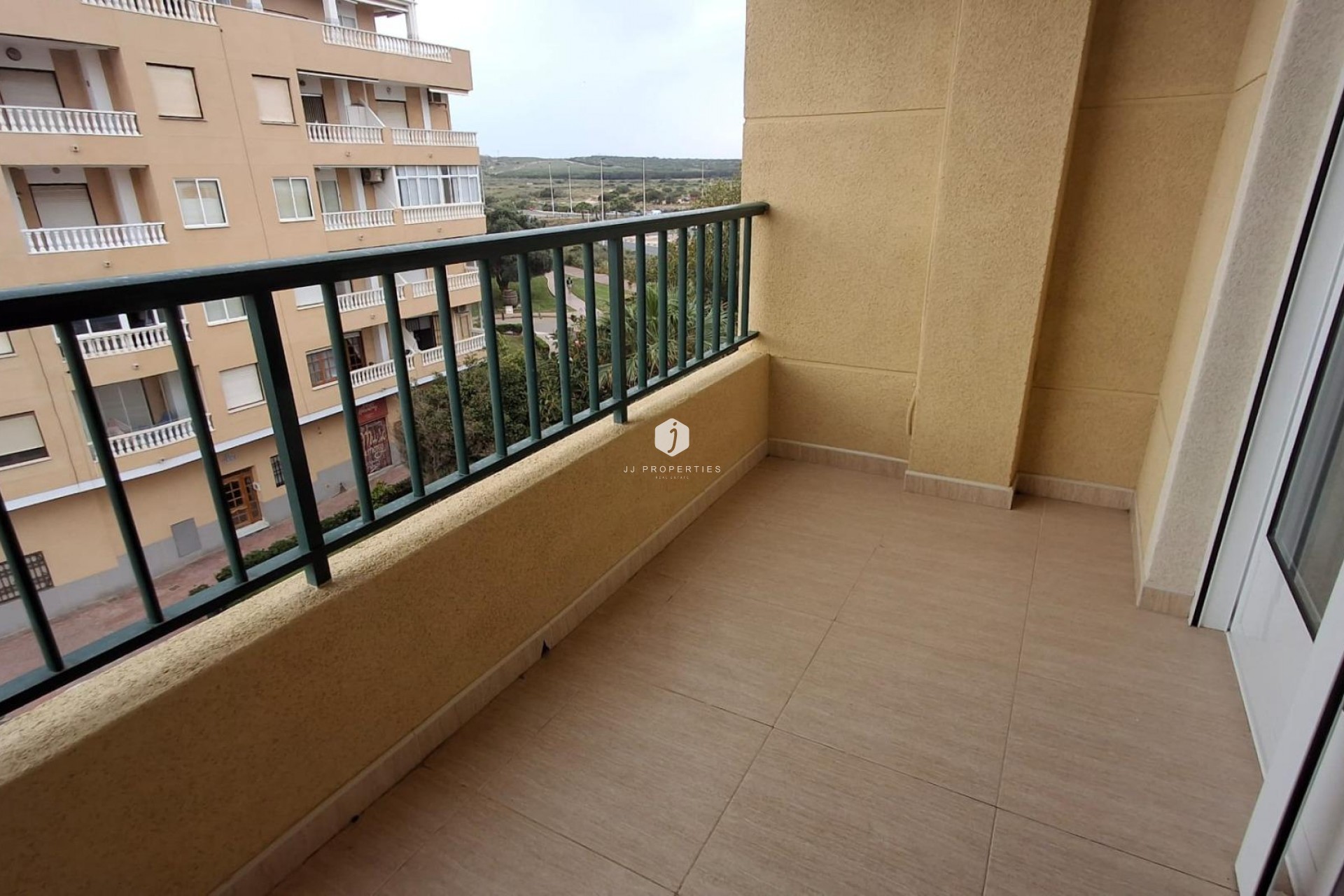 Resale - Apartment / flat -
Torrevieja - La Mata