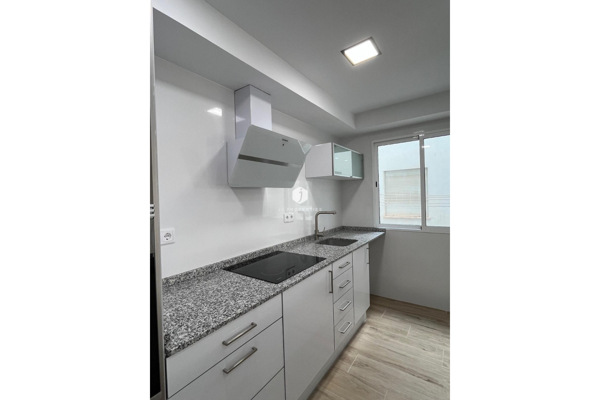 Resale - Apartment / flat -
Torrevieja - La Mata