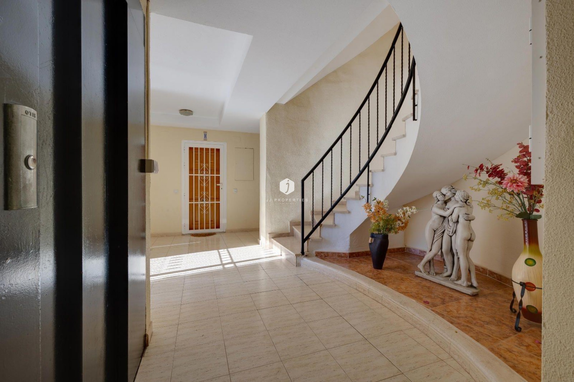 Resale - Apartment / flat -
Torrevieja - La Siesta - El Salado - Torreta