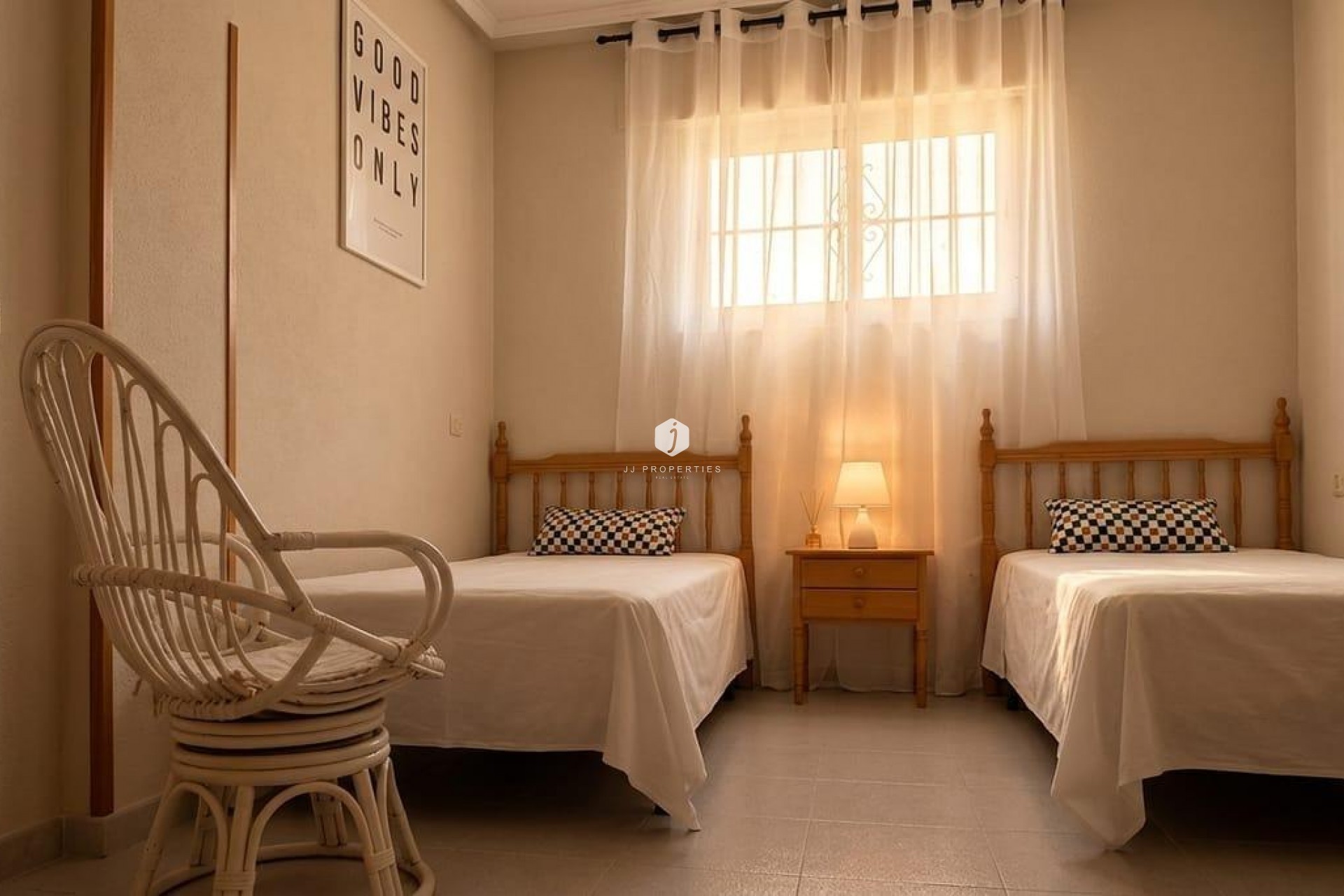 Resale - Apartment / flat -
Torrevieja - La Siesta - El Salado - Torreta