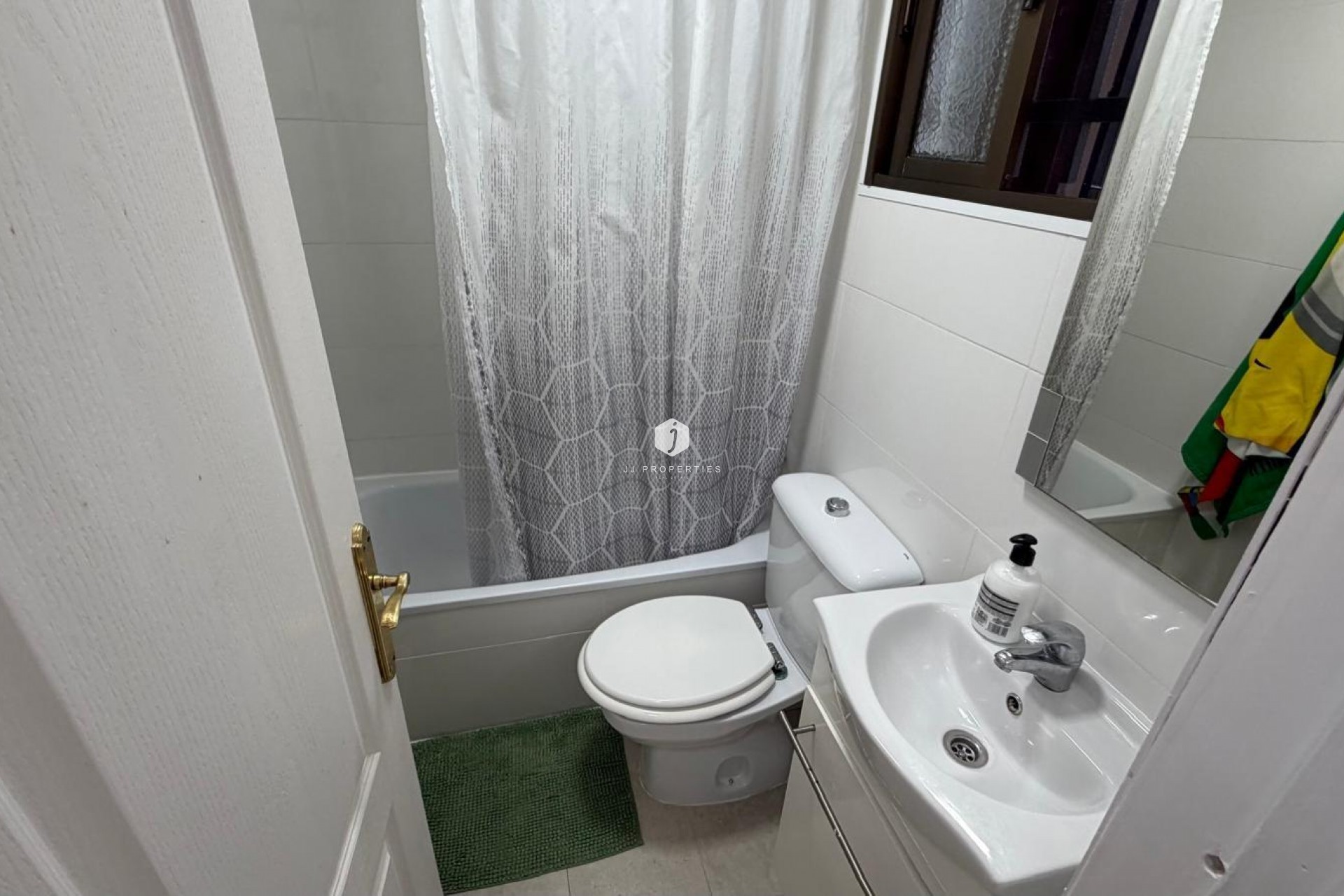 Resale - Apartment / flat -
Torrevieja - La Siesta - El Salado - Torreta