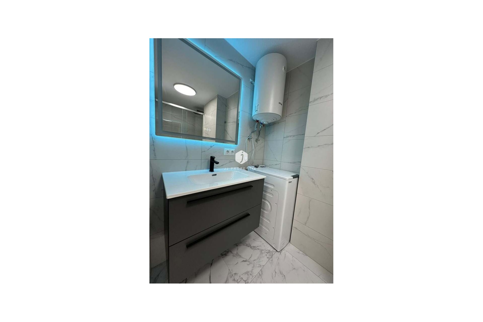 Resale - Apartment / flat -
Torrevieja - La veleta